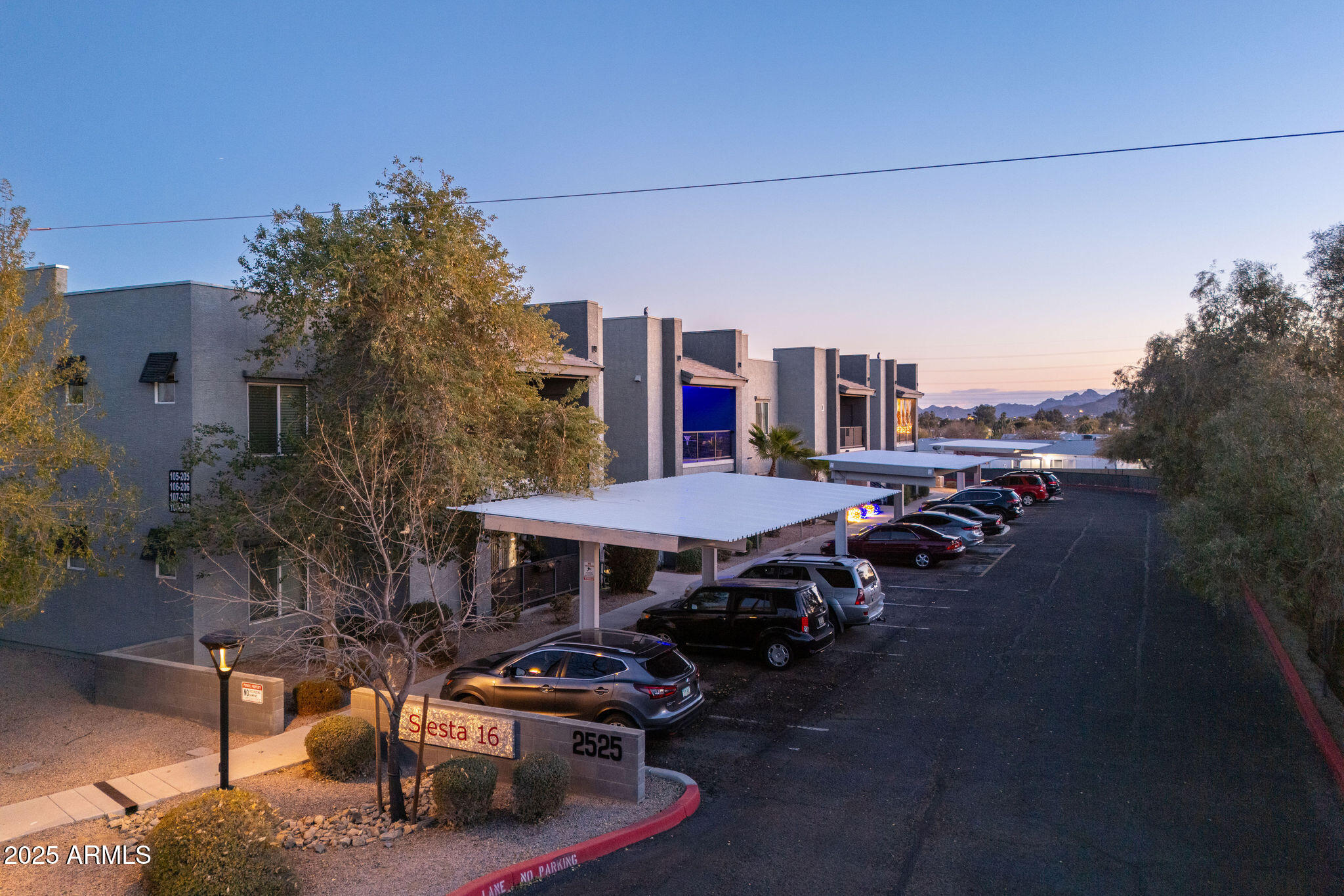 2525 E Siesta Lane