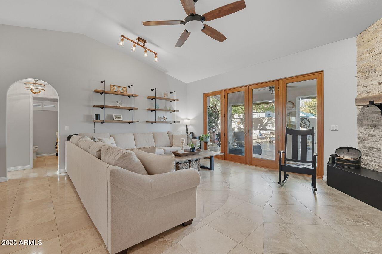 16413 N DIXIE MINE Trail
