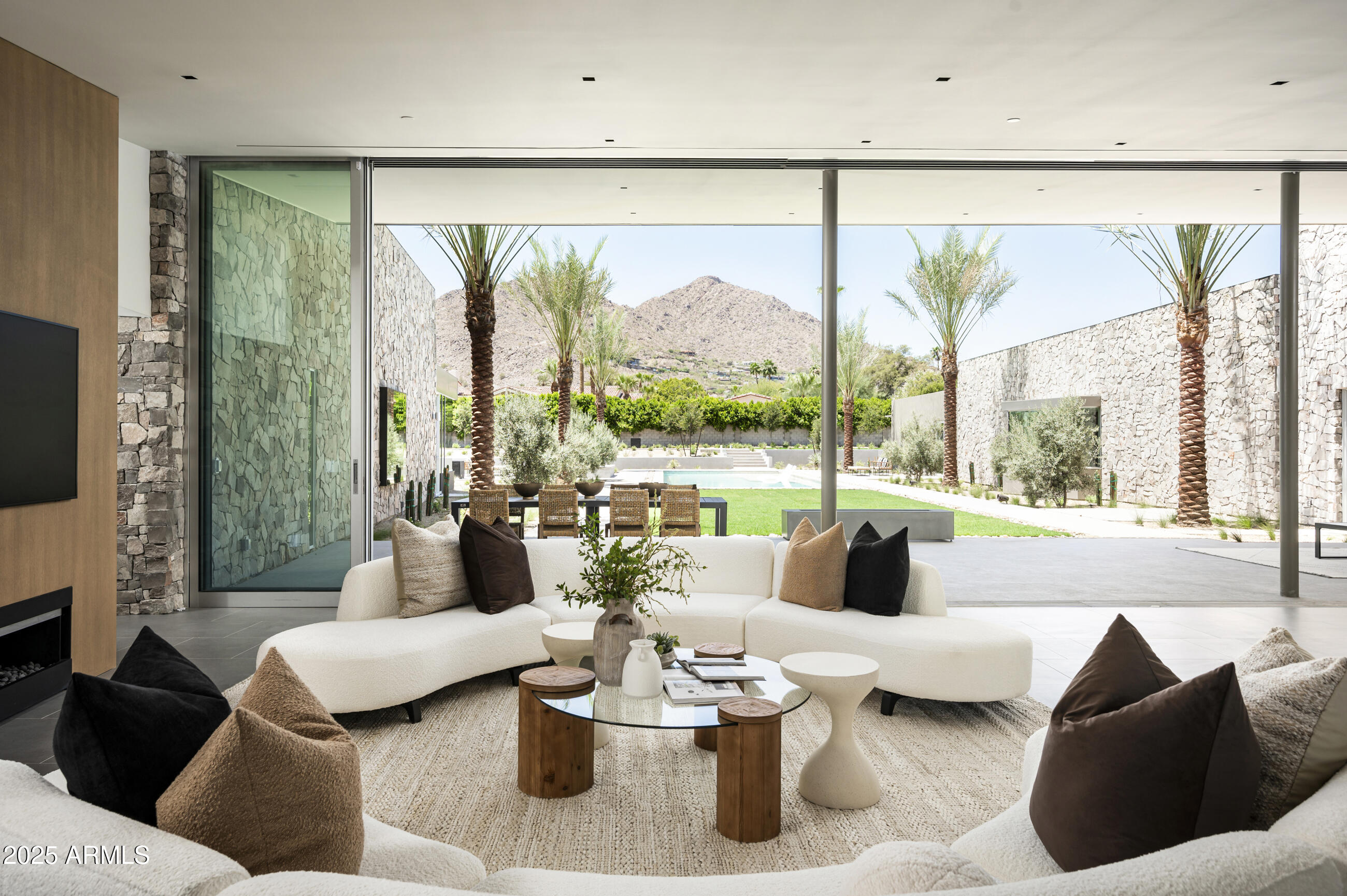5120 N CASA BLANCA Drive