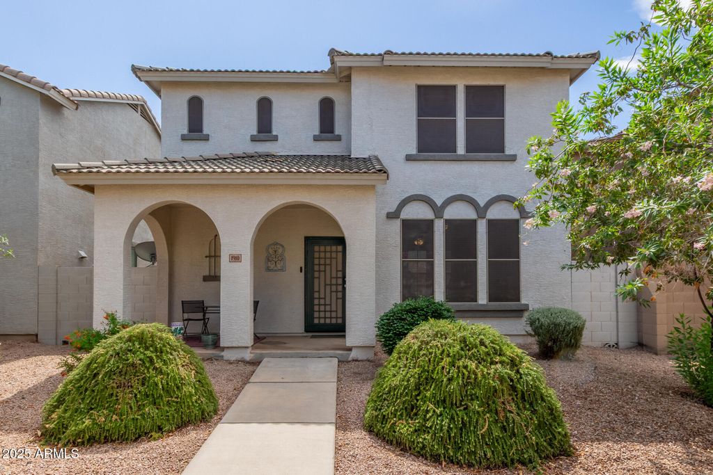 Photo of 1910 E Emily Lane, Gilbert, AZ 85295 (MLS # 6928029)