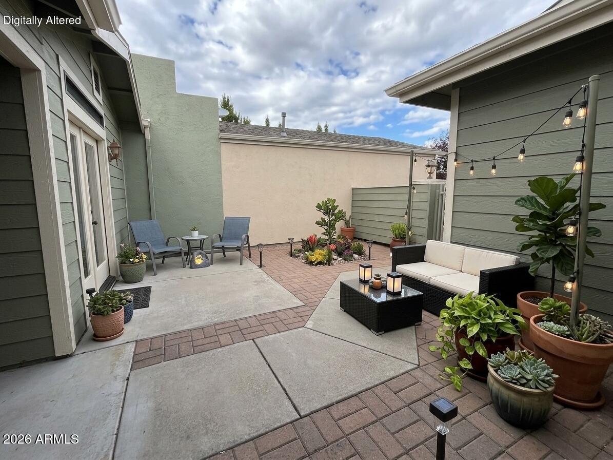 3347 Iris Lane