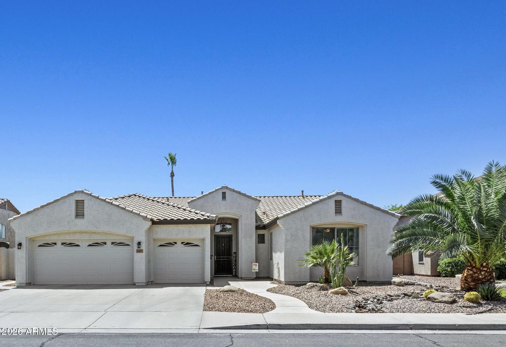 Photo of 665 W Goldfinch Way, Chandler, AZ 85286 (MLS # 7020886)