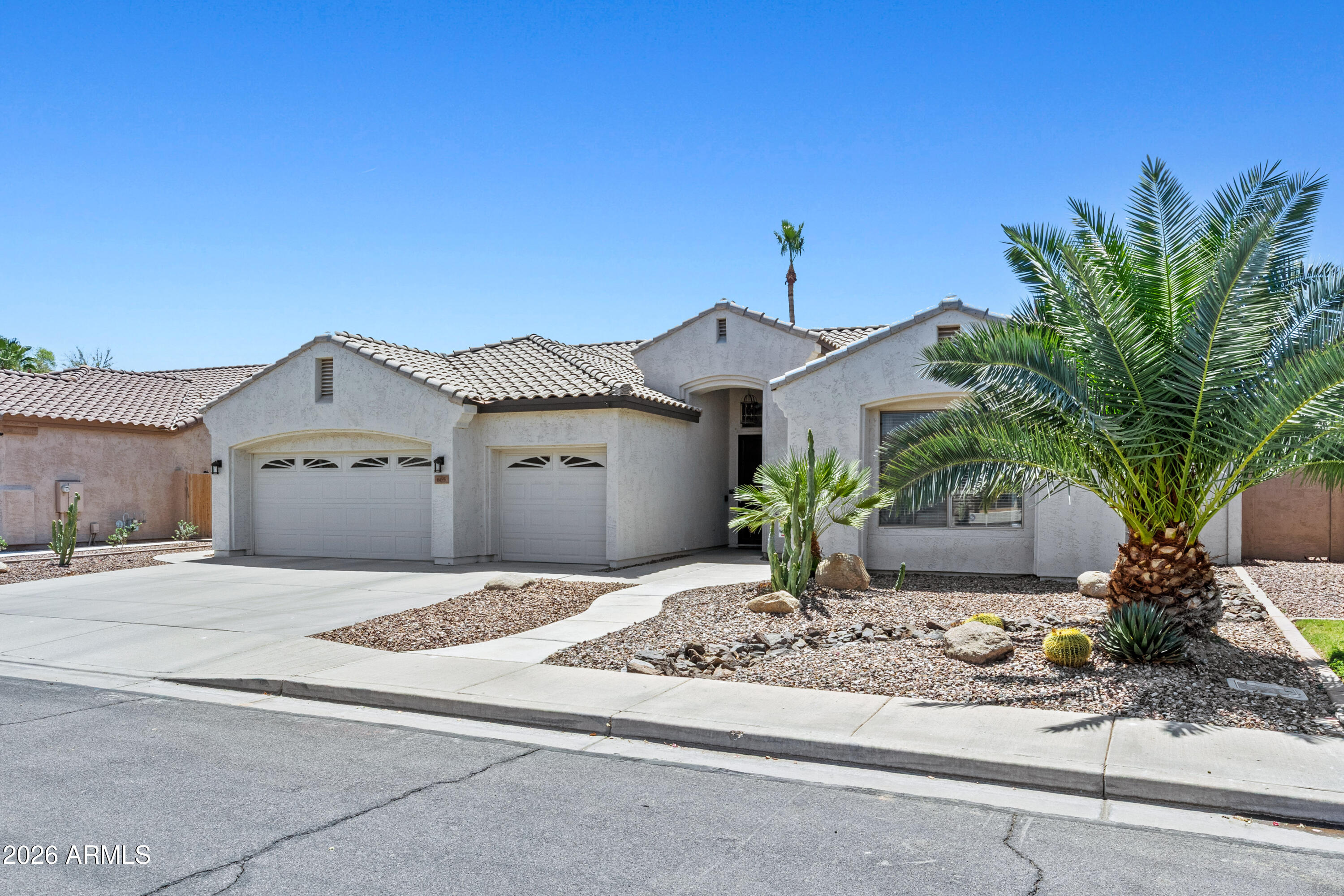 665 W GOLDFINCH Way