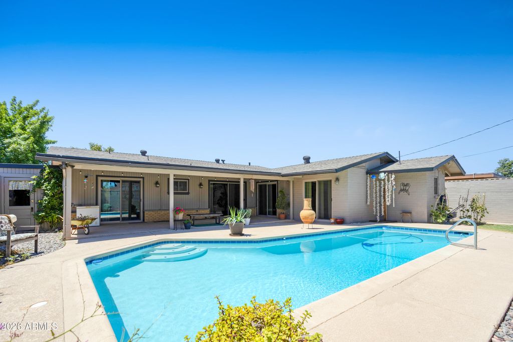 Photo of 864 W Tulsa Street, Chandler, AZ 85225 (MLS # 7029627)