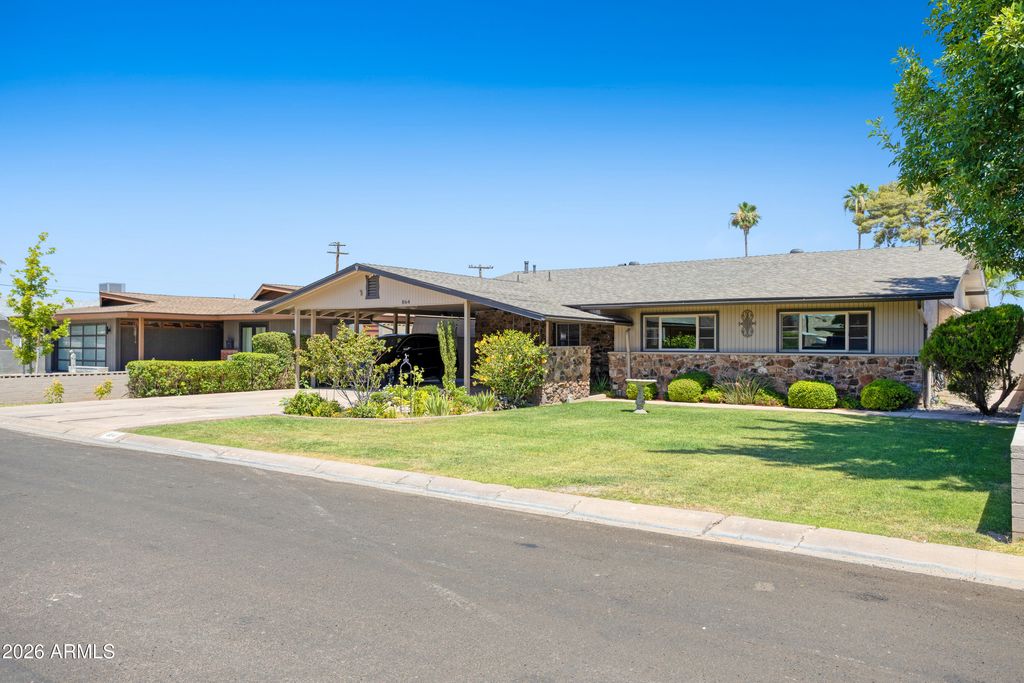 Photo of 864 W Tulsa Street, Chandler, AZ 85225 (MLS # 7029627)