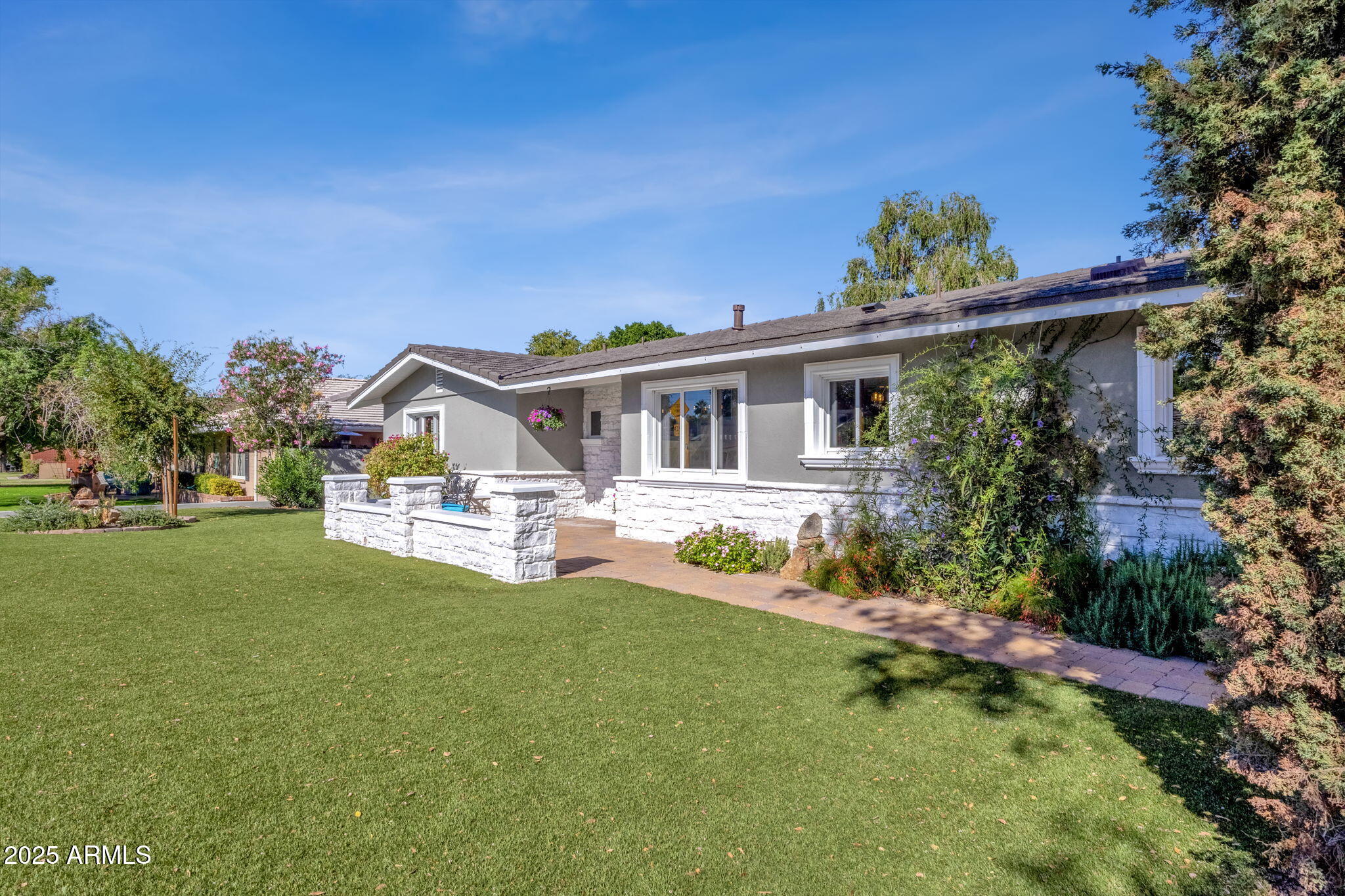 2108 E SAN JUAN Avenue