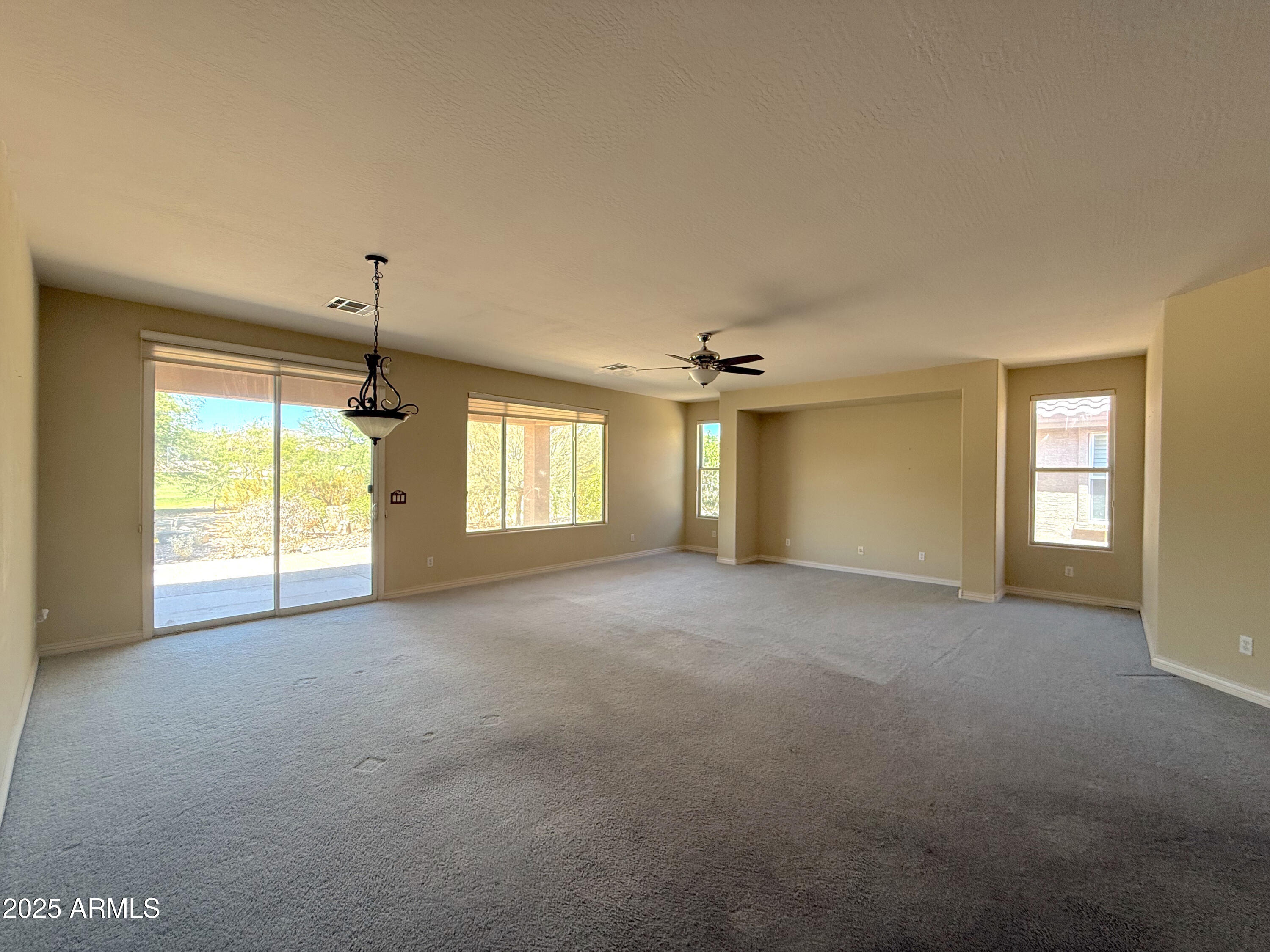 22916 W TWILIGHT Trail