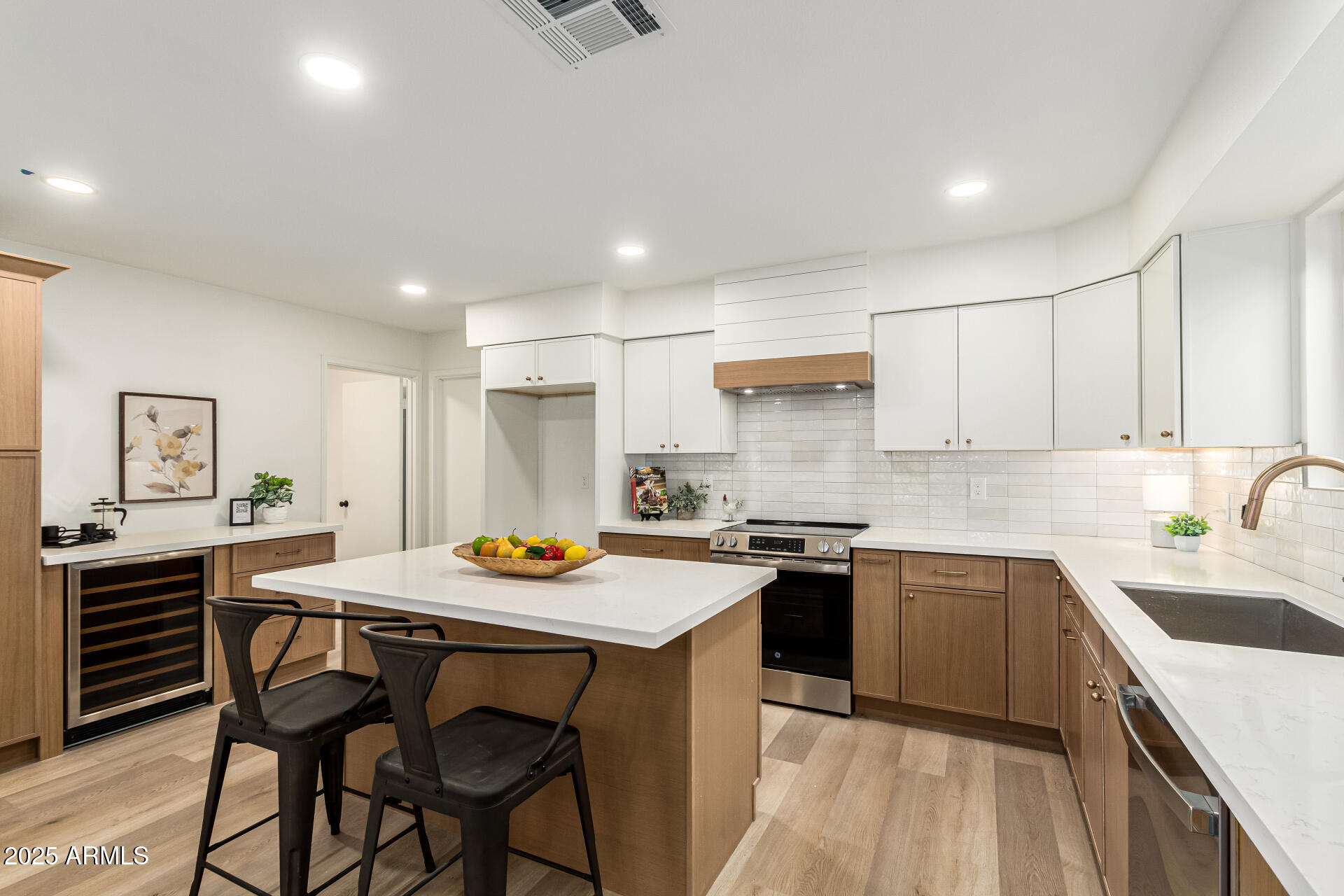 9654 E Foster Avenue