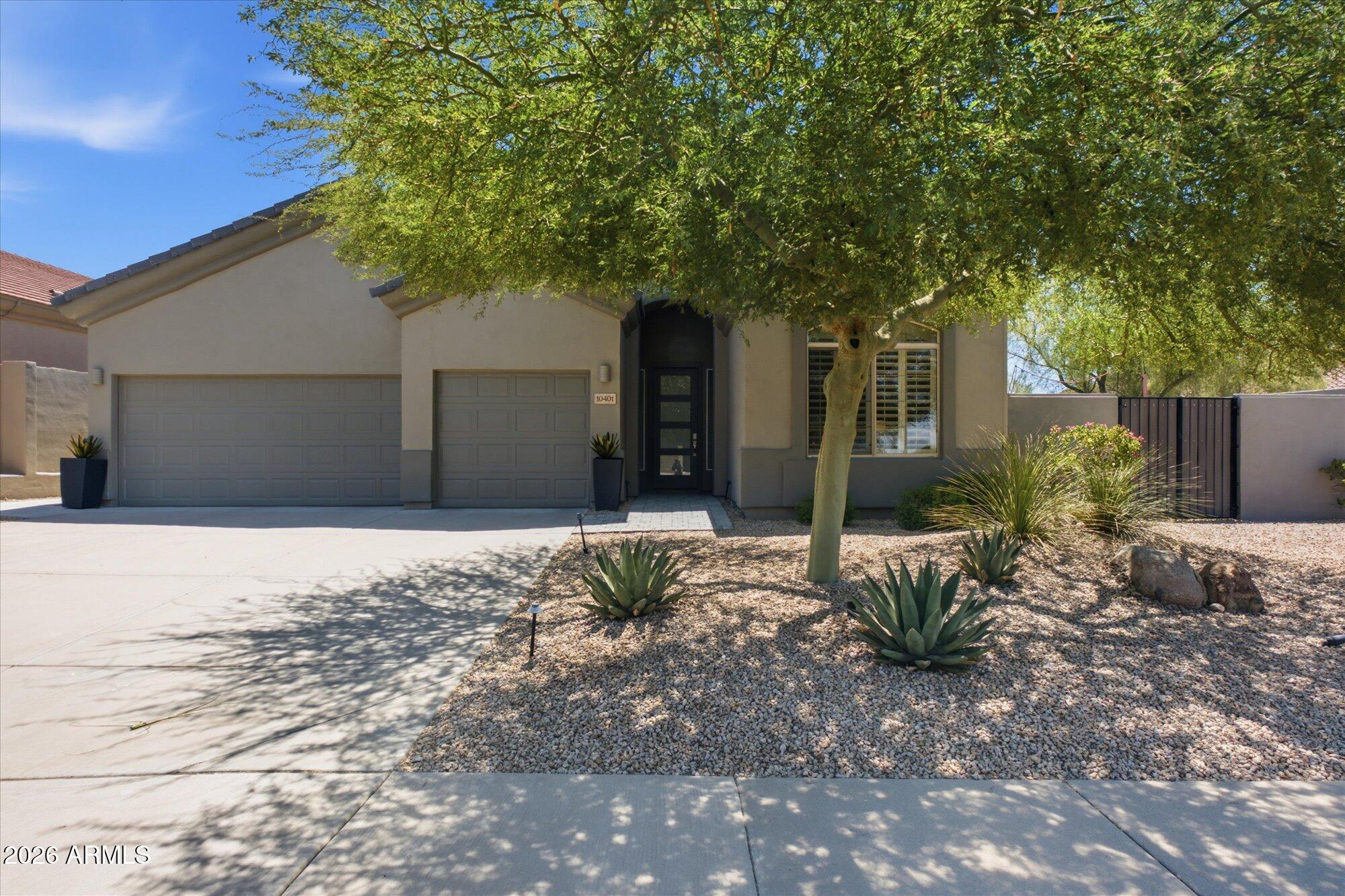 10401 E HELM Drive