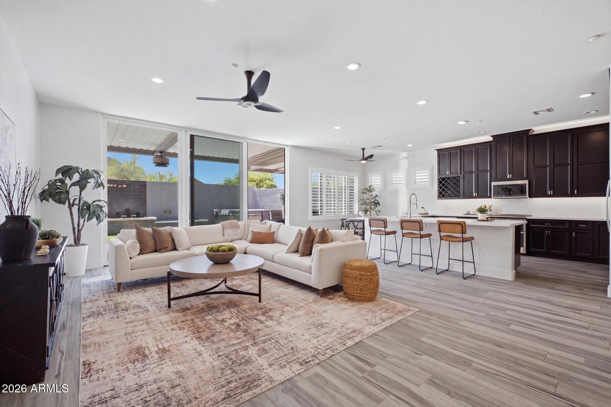 10401 E HELM Drive