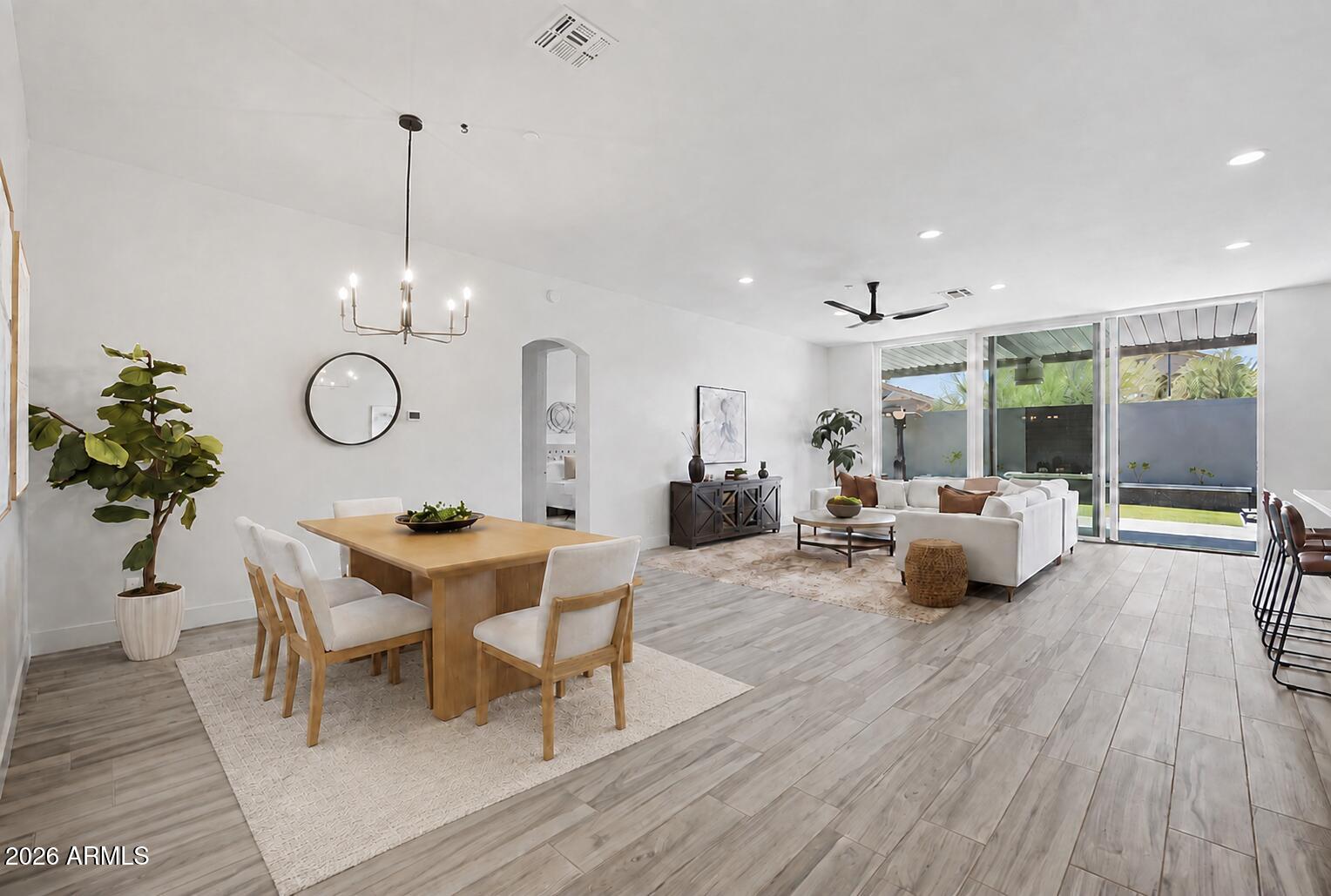 10401 E HELM Drive
