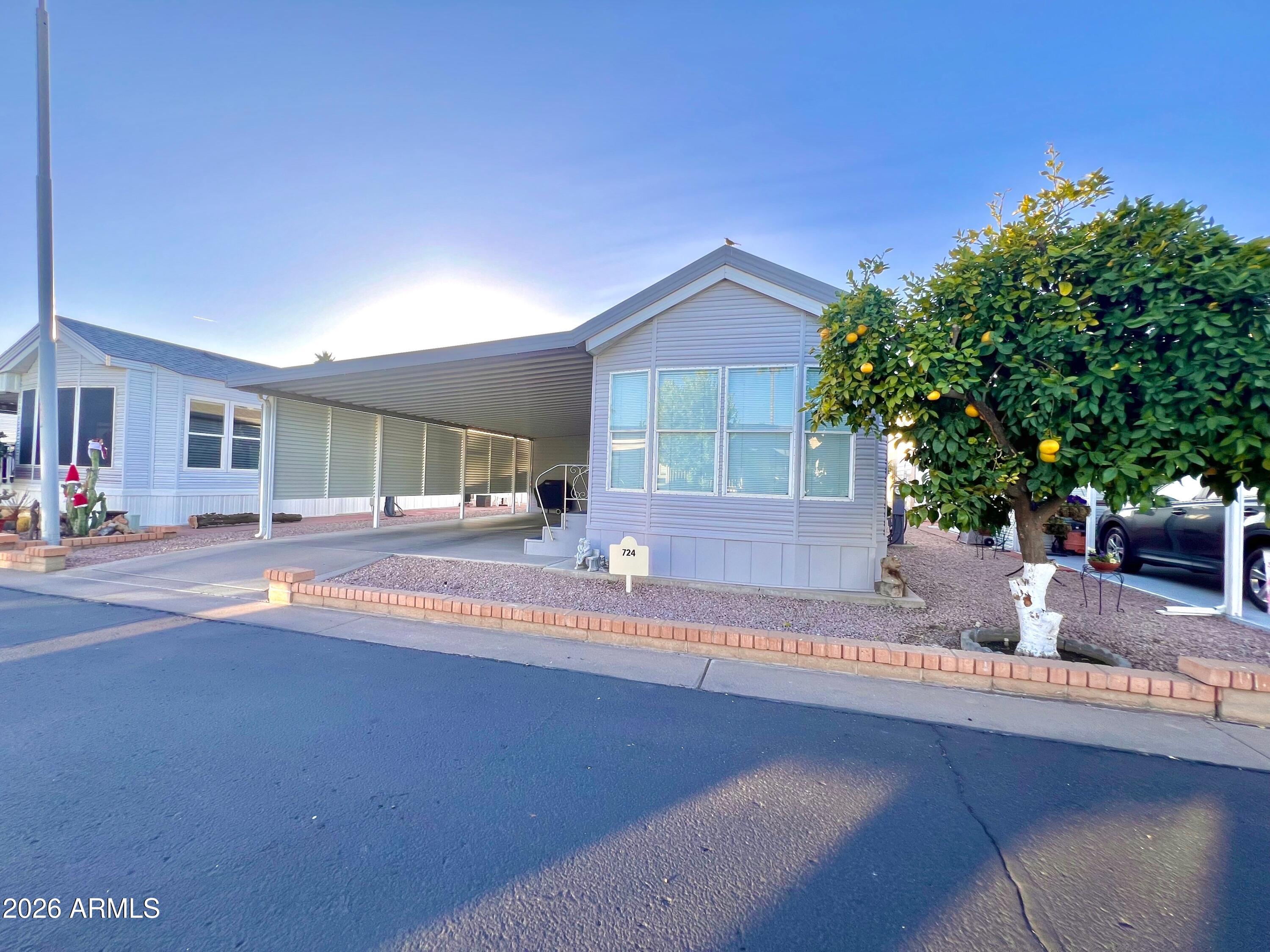 111 S GREENFIELD Road 724
