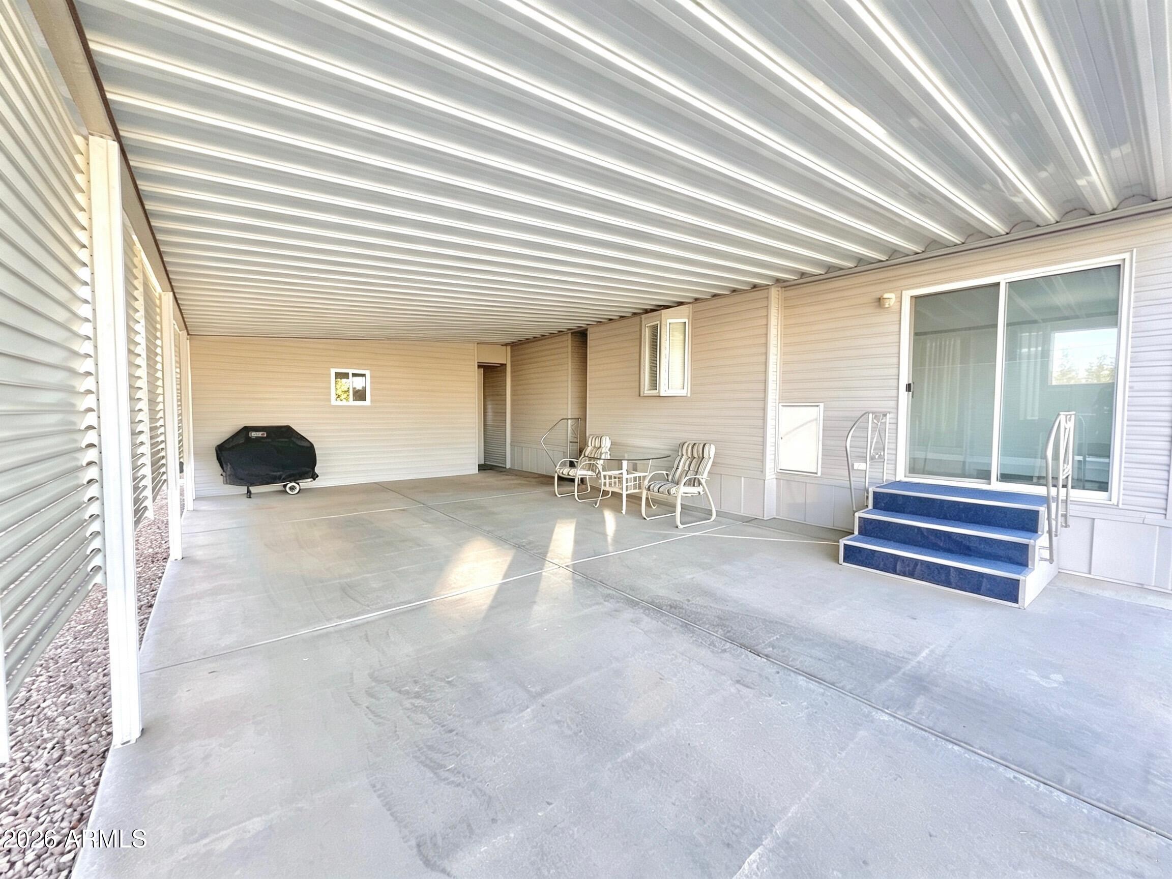 111 S GREENFIELD Road 724