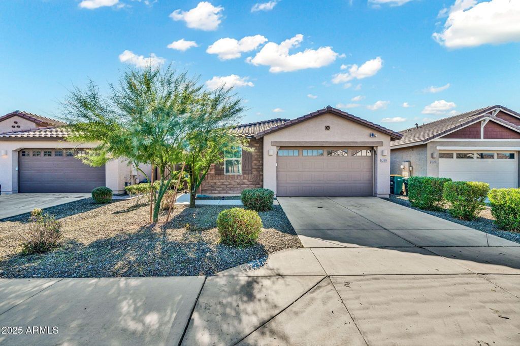 Photo of 12451 W Kaler Drive, Glendale, AZ 85307 (MLS # 6949459)