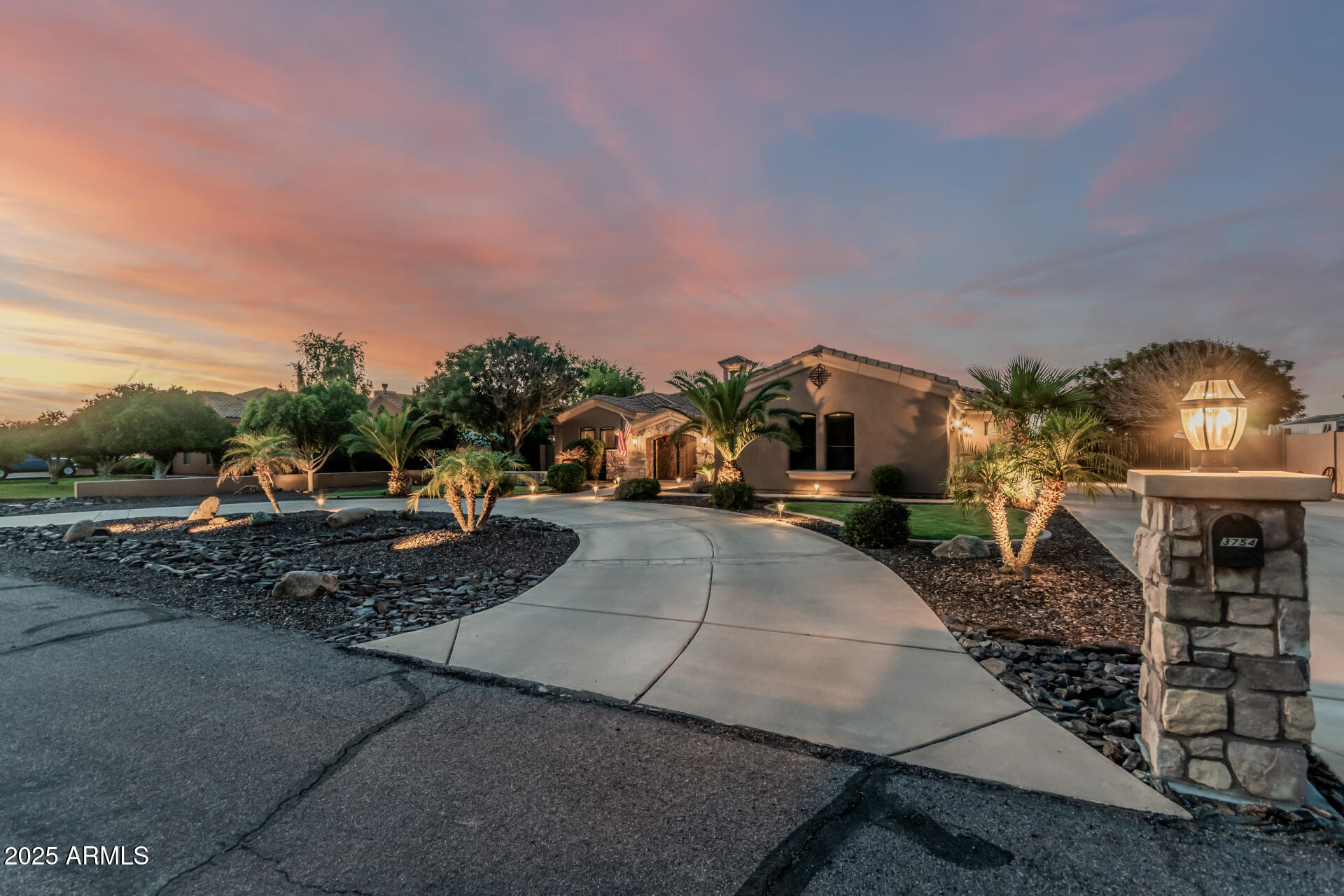 3754 E FLINTLOCK Drive