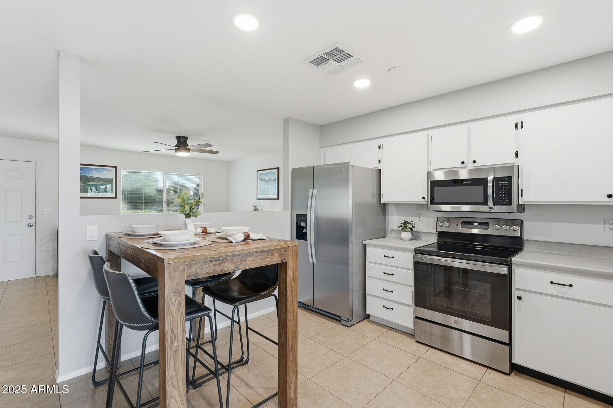 2902 E VILLA THERESA Drive