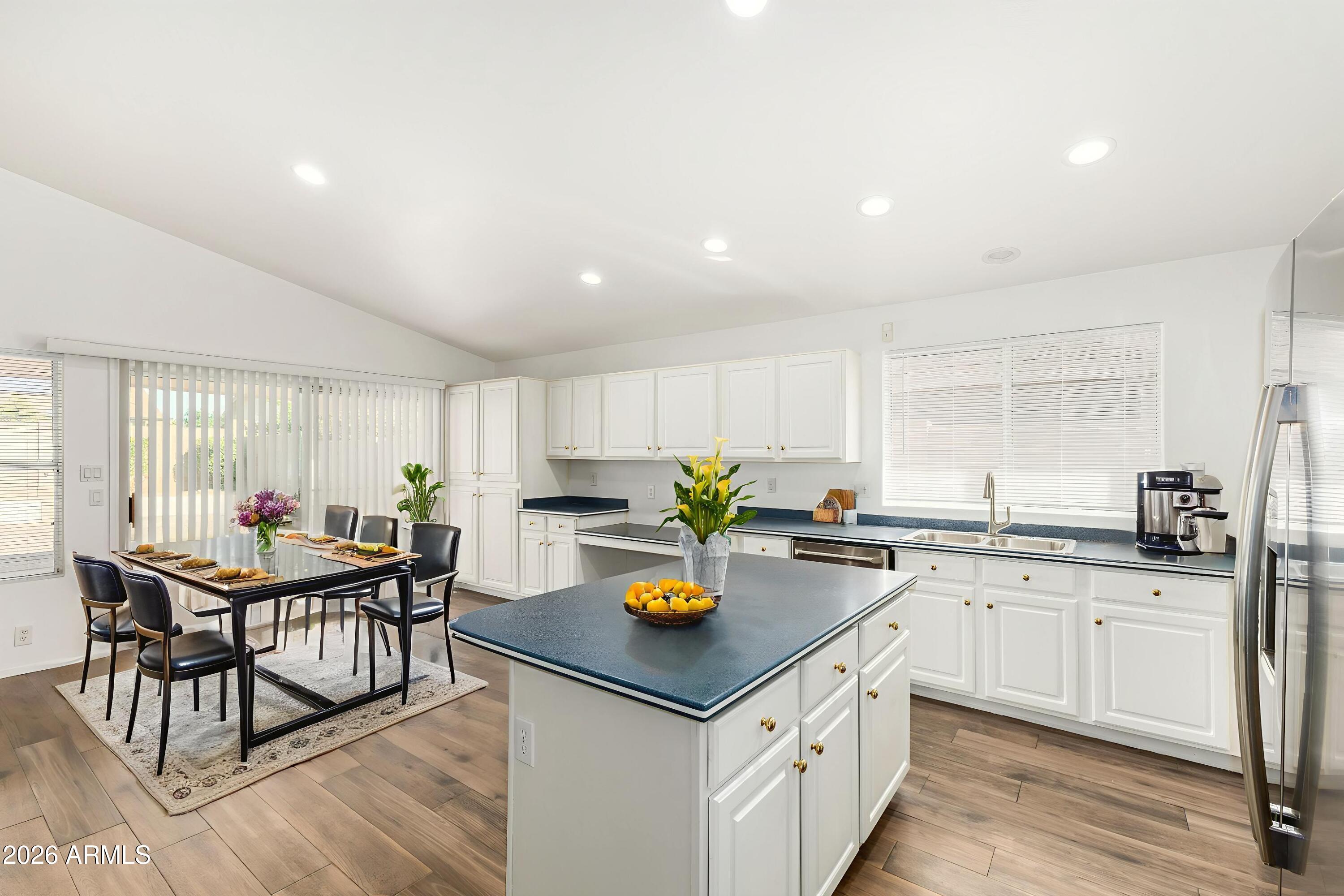 3920 W COLUMBINE Drive