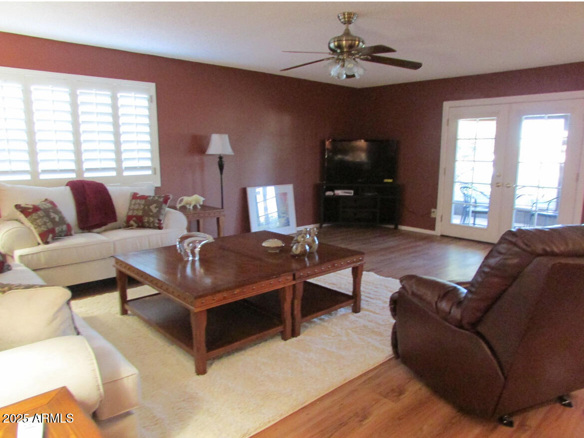 9438 E MICHIGAN Avenue