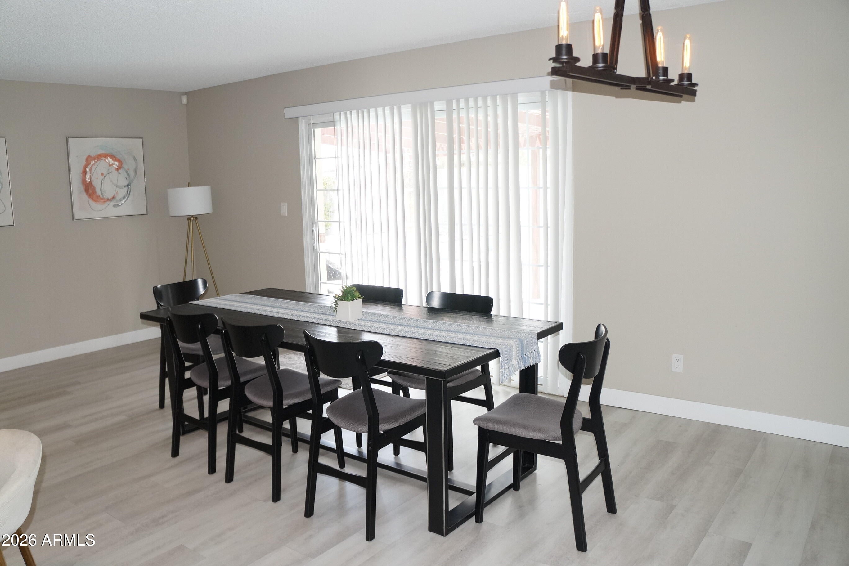 1732 E HERMOSA Drive