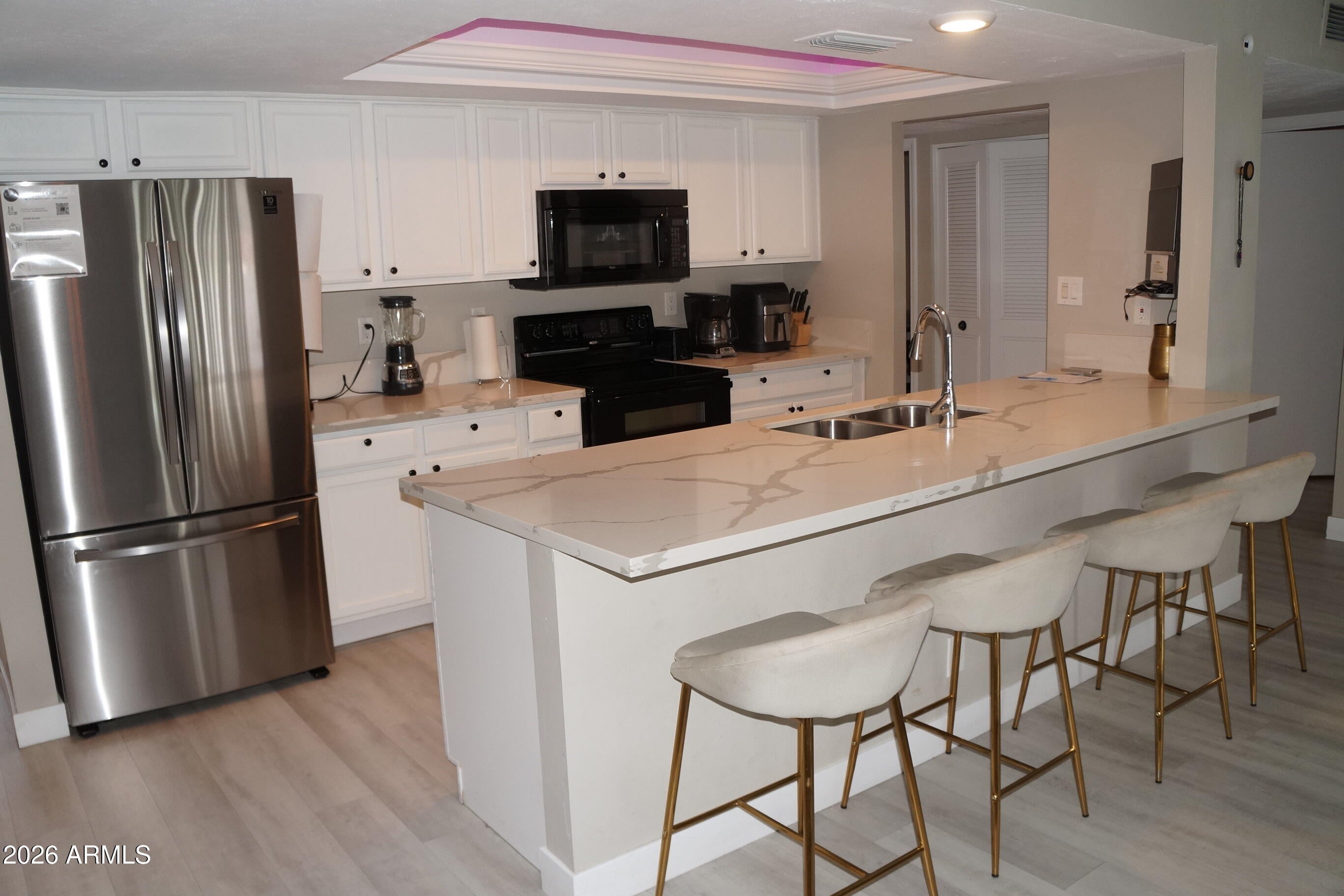1732 E HERMOSA Drive