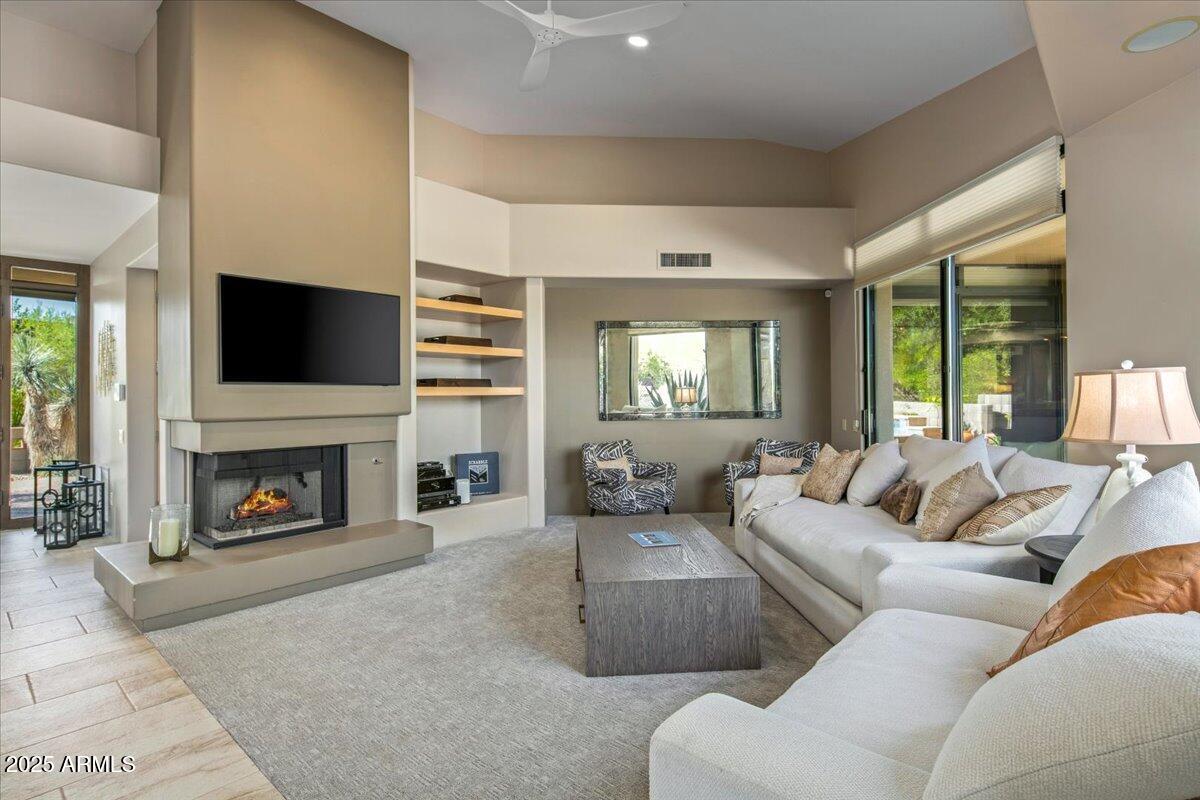 10507 E Fernwood Lane