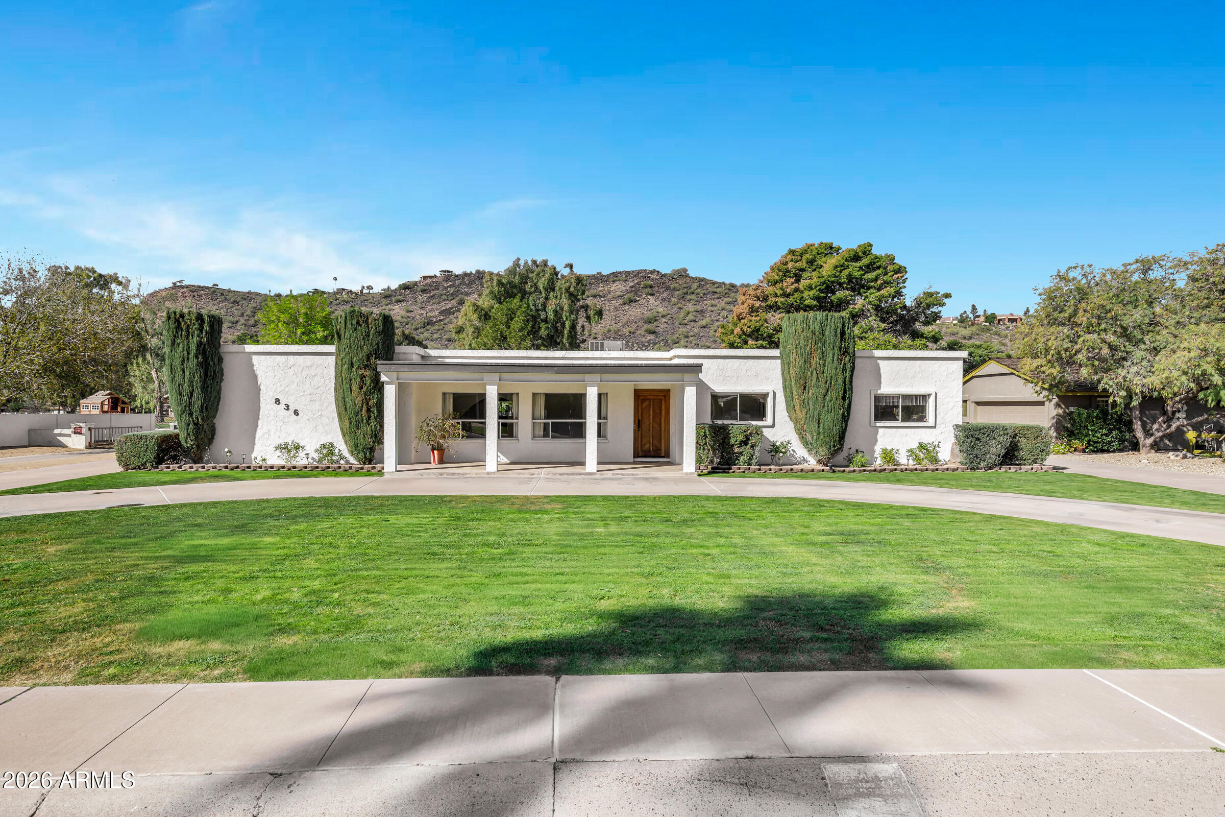 836 W MOON VALLEY Drive