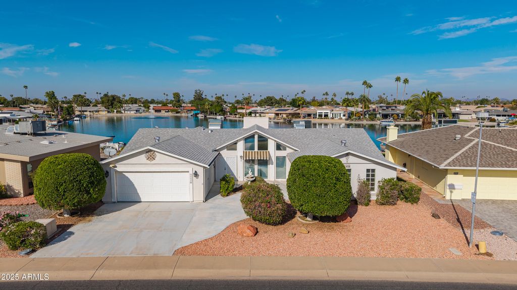 Photo of 10626 W Emerald Point, Sun City, AZ 85351 (MLS # 6948139)