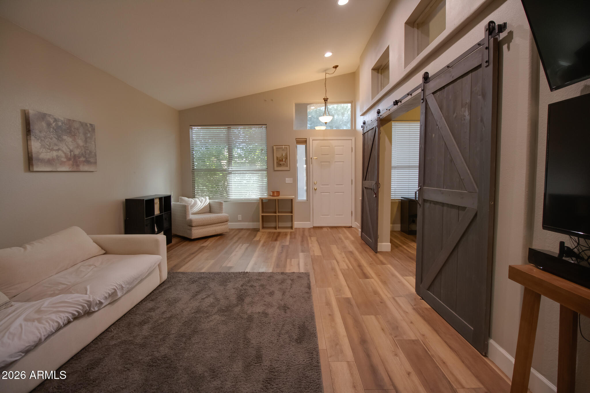 1076 W Glenmere Drive