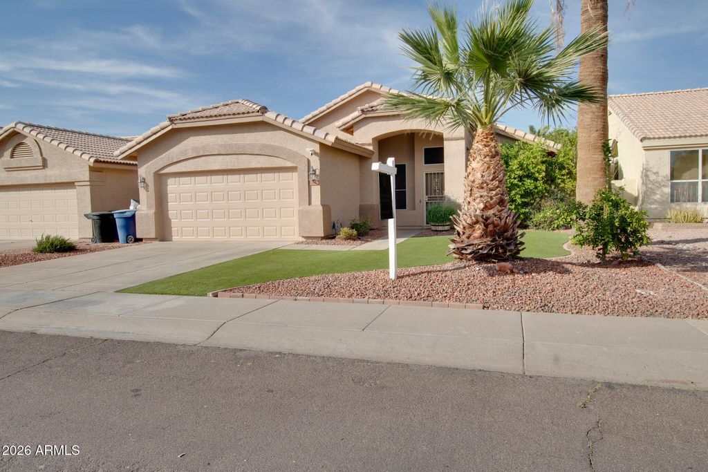 Photo of 1076 W Glenmere Drive, Chandler, AZ 85224 (MLS # 6988366)