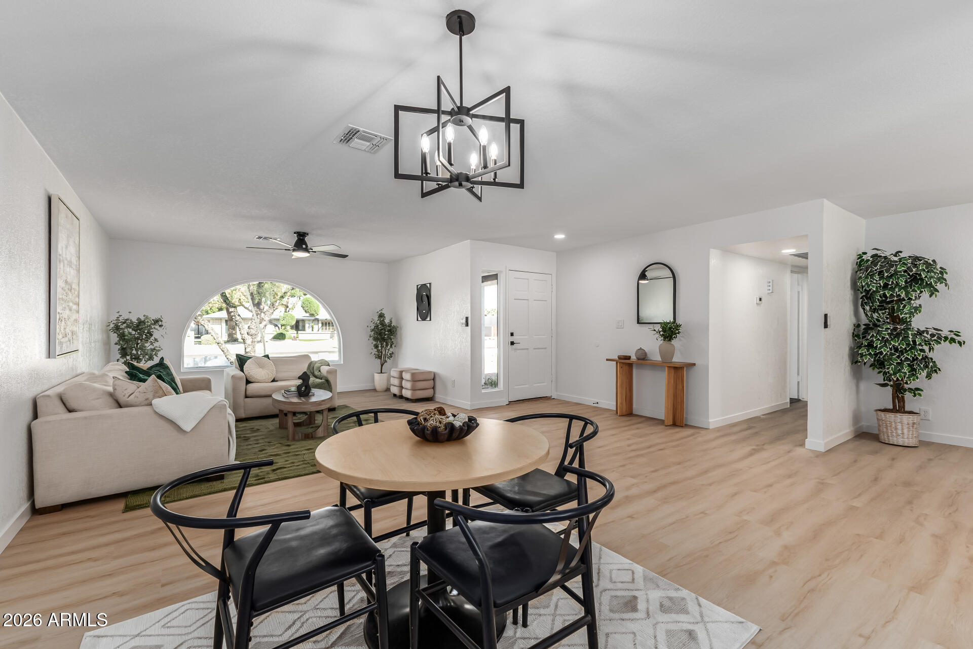 2655 E CHOLLA Street