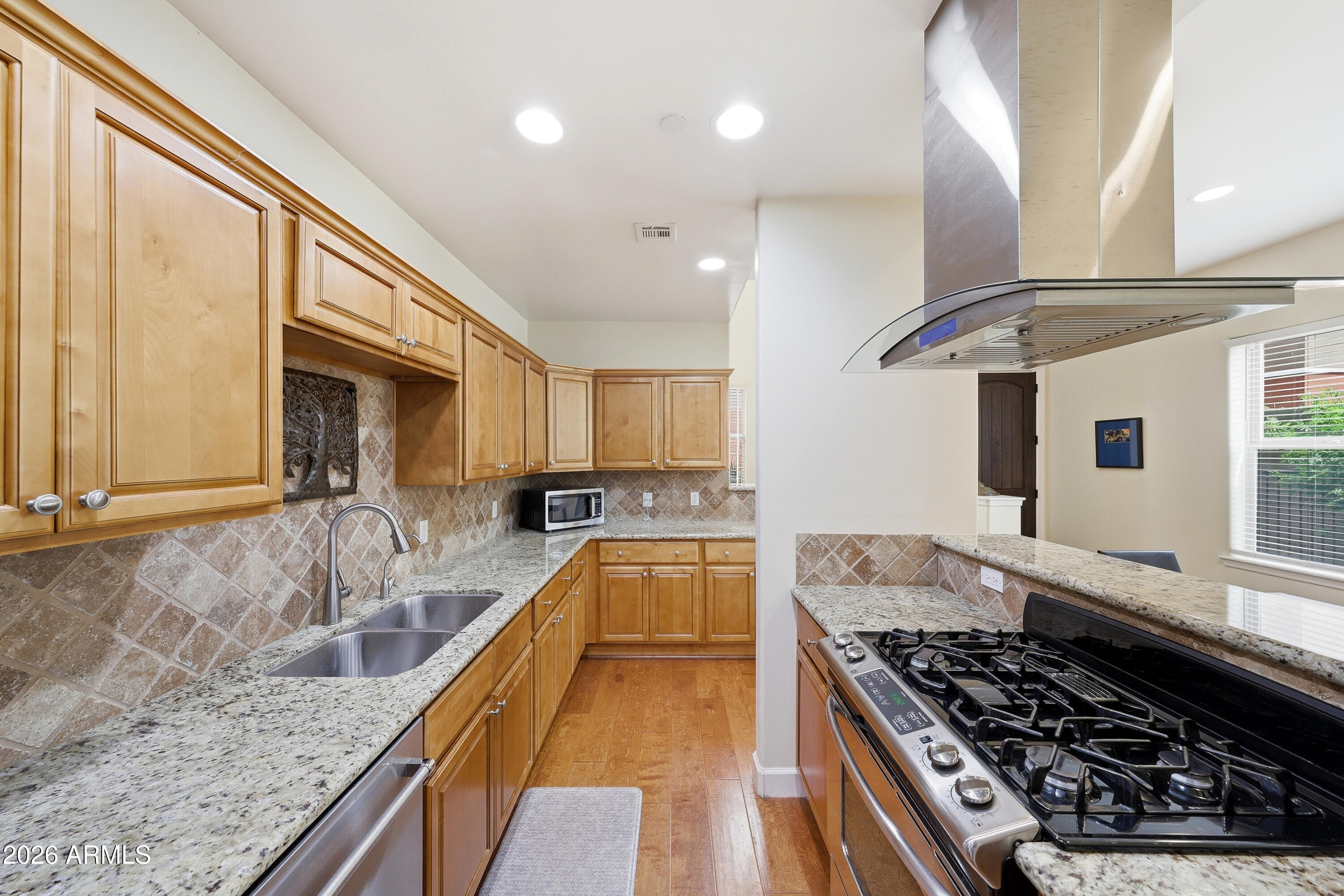 641 S ROOSEVELT Street