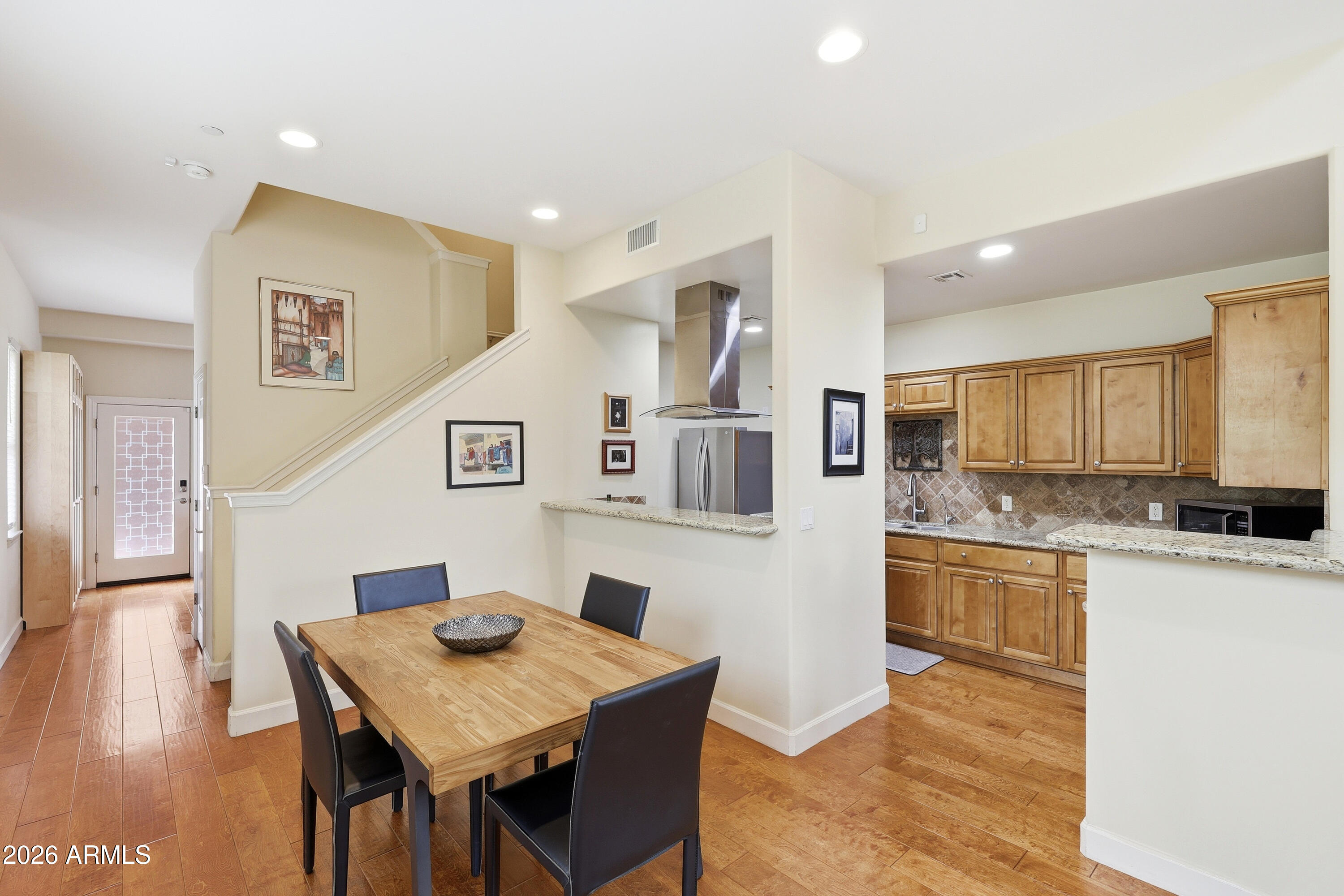 641 S ROOSEVELT Street