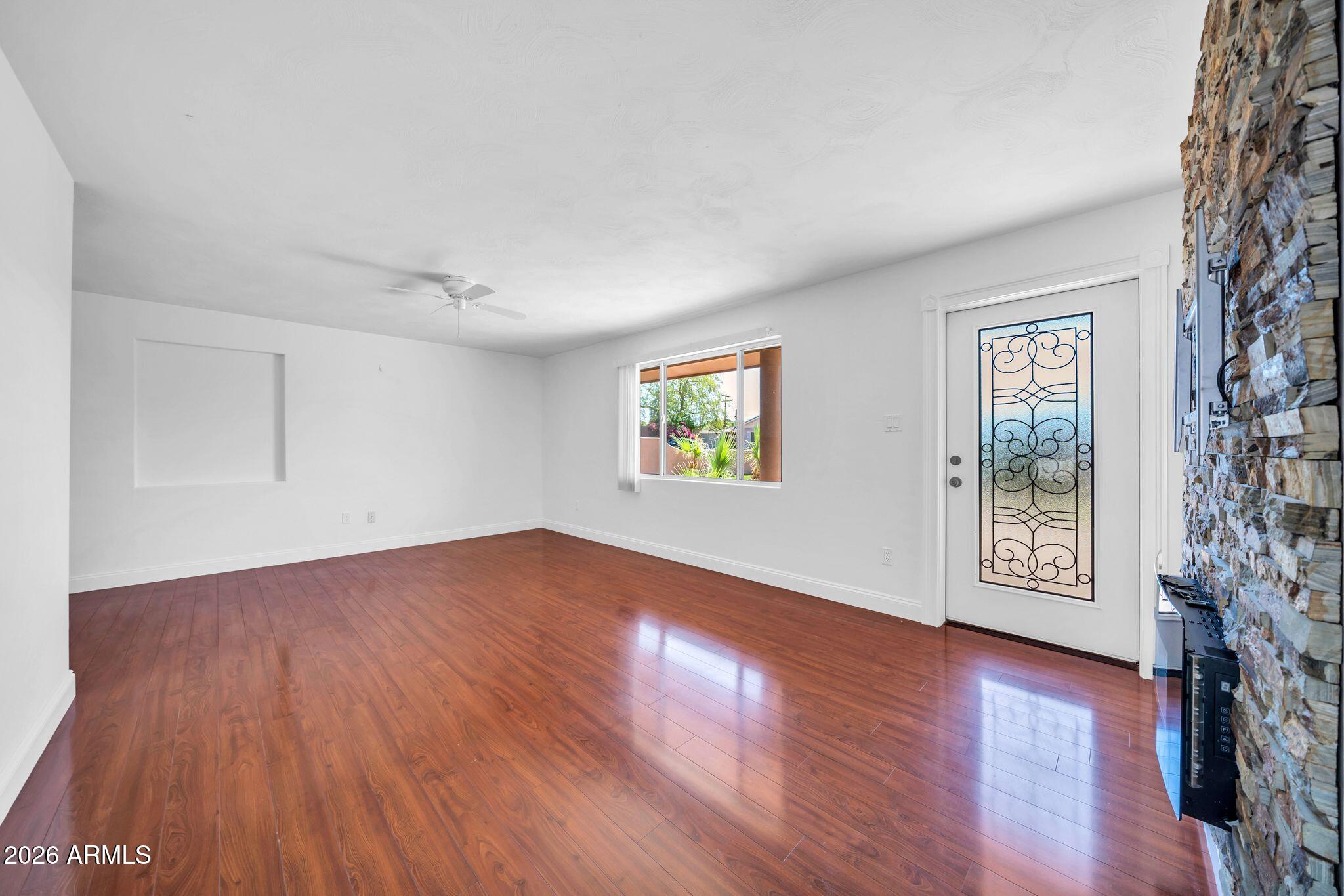 1448 E ROYAL PALM Road