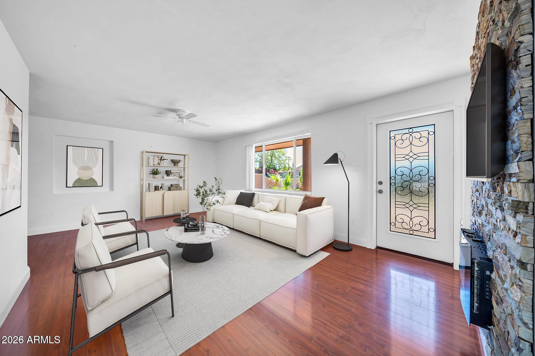 1448 E ROYAL PALM Road