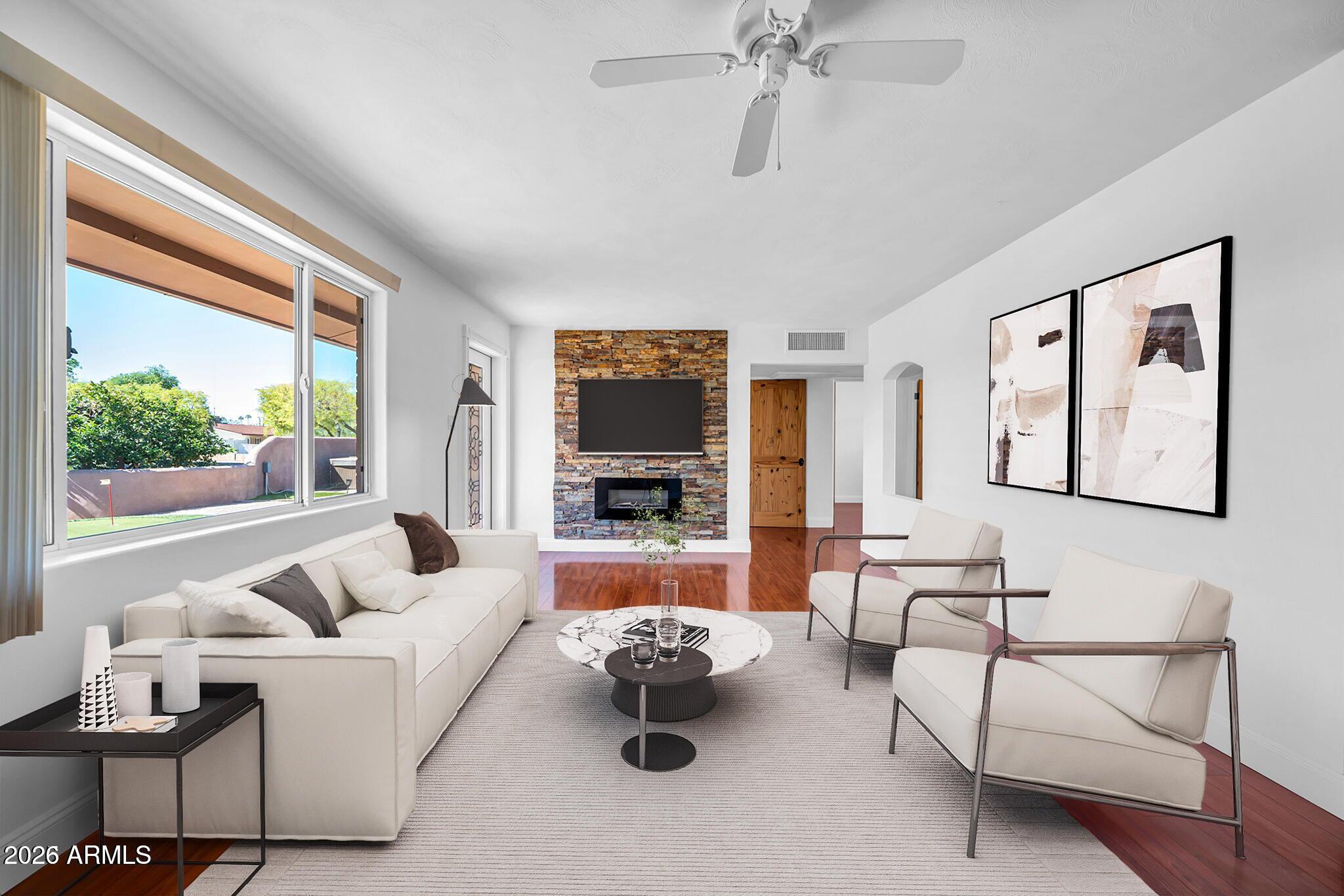 1448 E ROYAL PALM Road