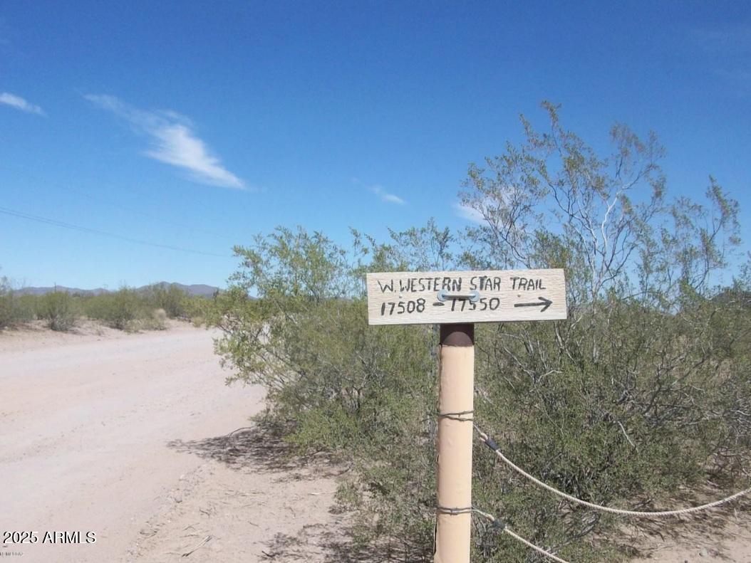 17515 W WESTERN STAR Trail -