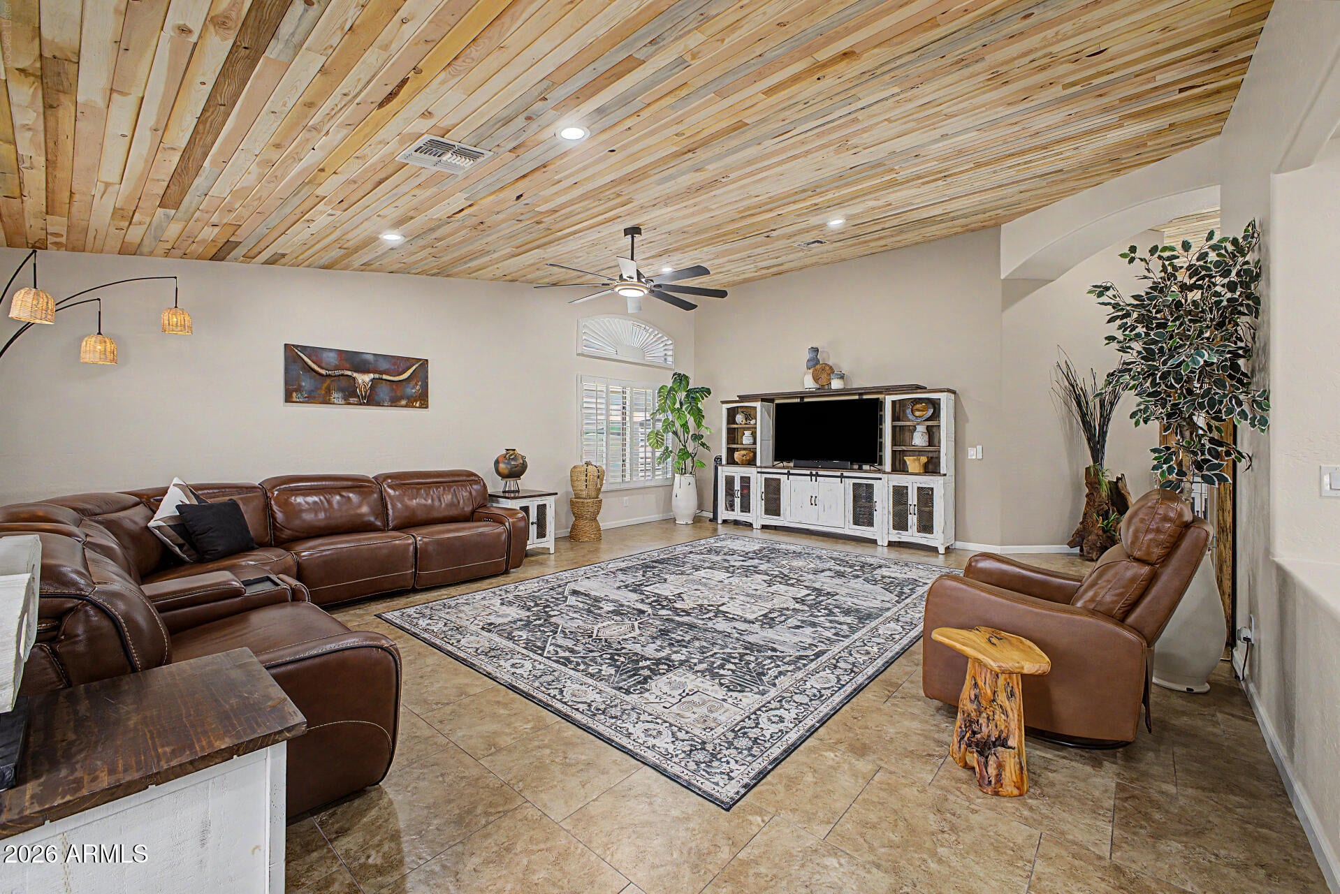 8729 W TONOPAH Drive