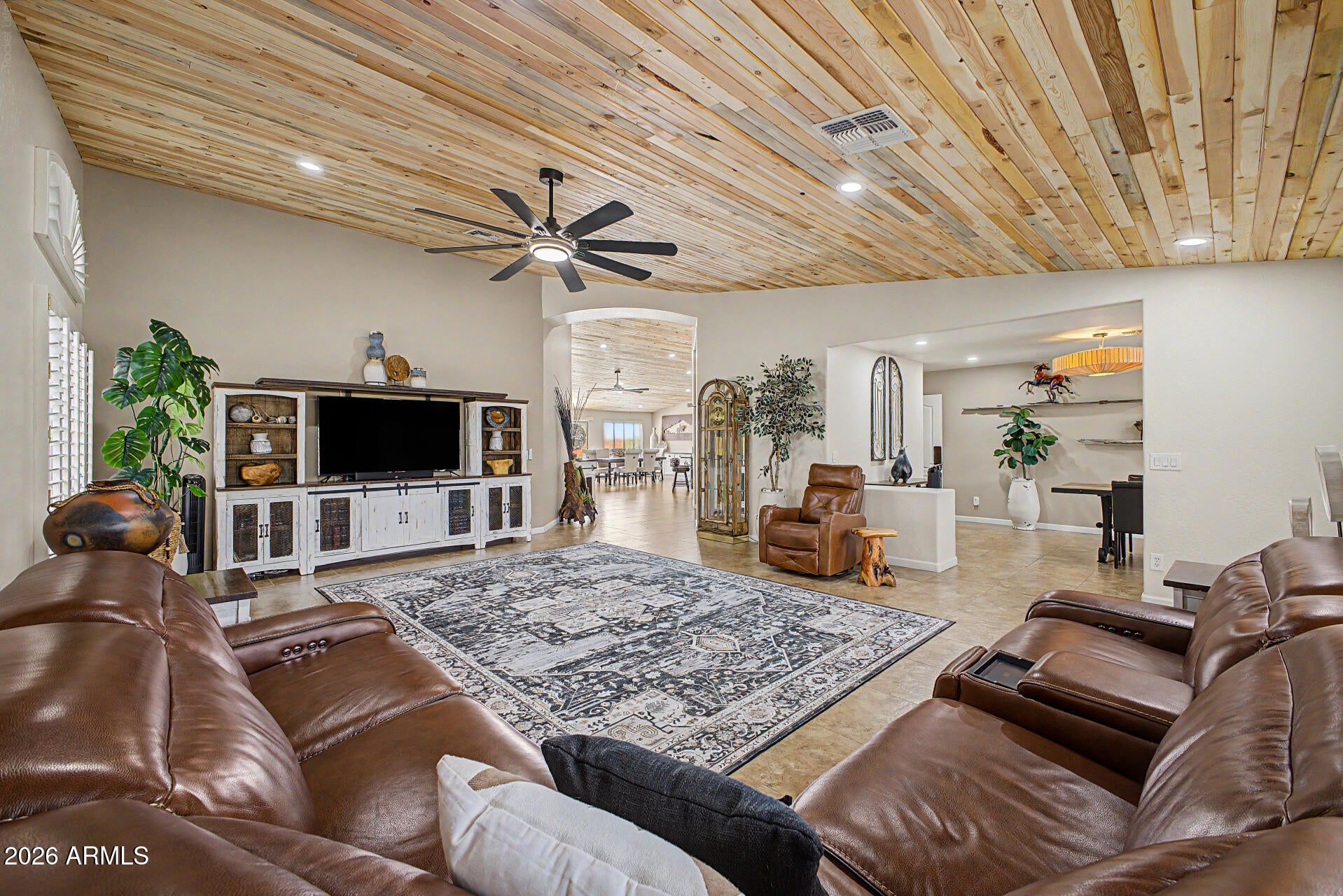 8729 W TONOPAH Drive