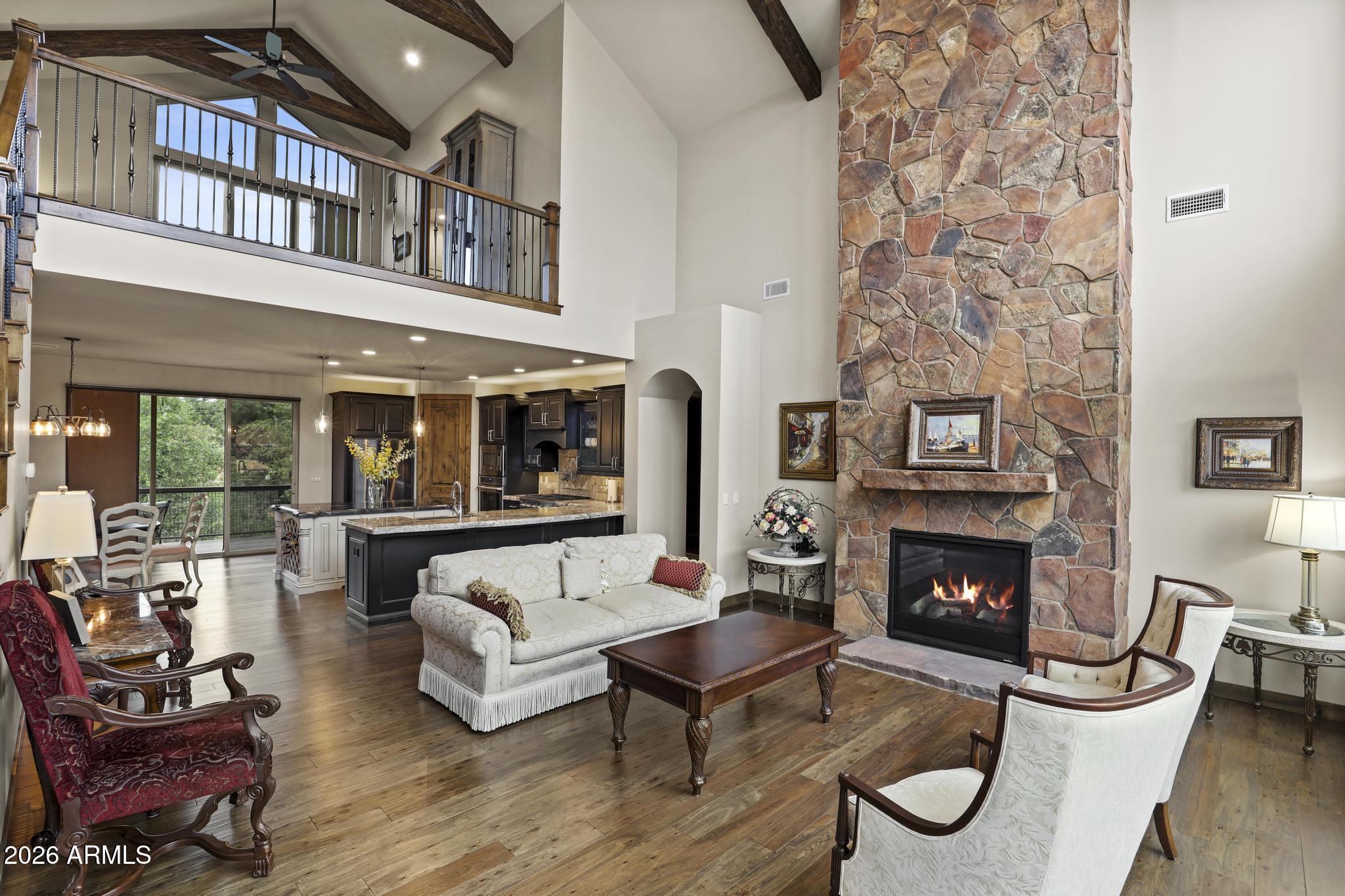 1909 E RAINBOW Trail