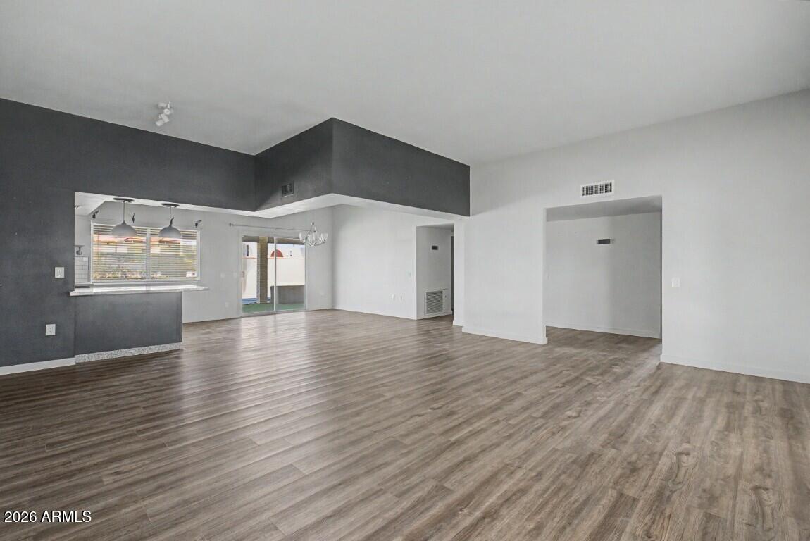 10706 W PINION Lane