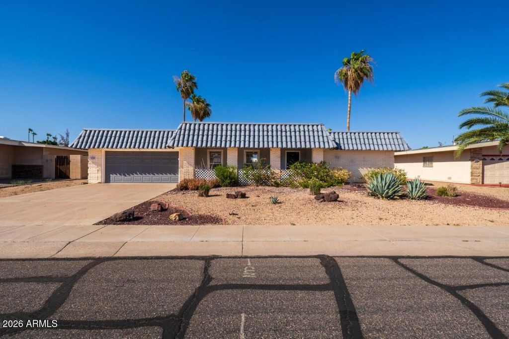 Photo of 10706 W Pinion Lane, Sun City, AZ 85373 (MLS # 7041357)