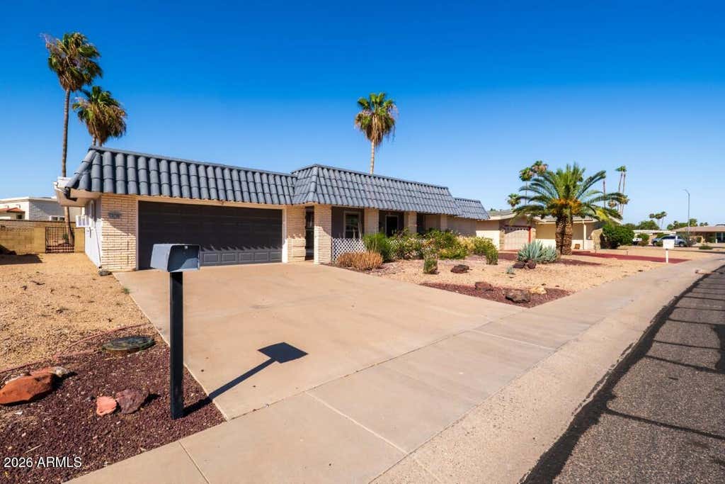 Photo of 10706 W Pinion Lane, Sun City, AZ 85373 (MLS # 7041357)