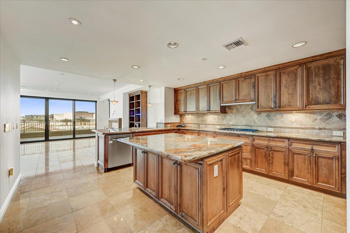 7181 E Camelback Road 610
