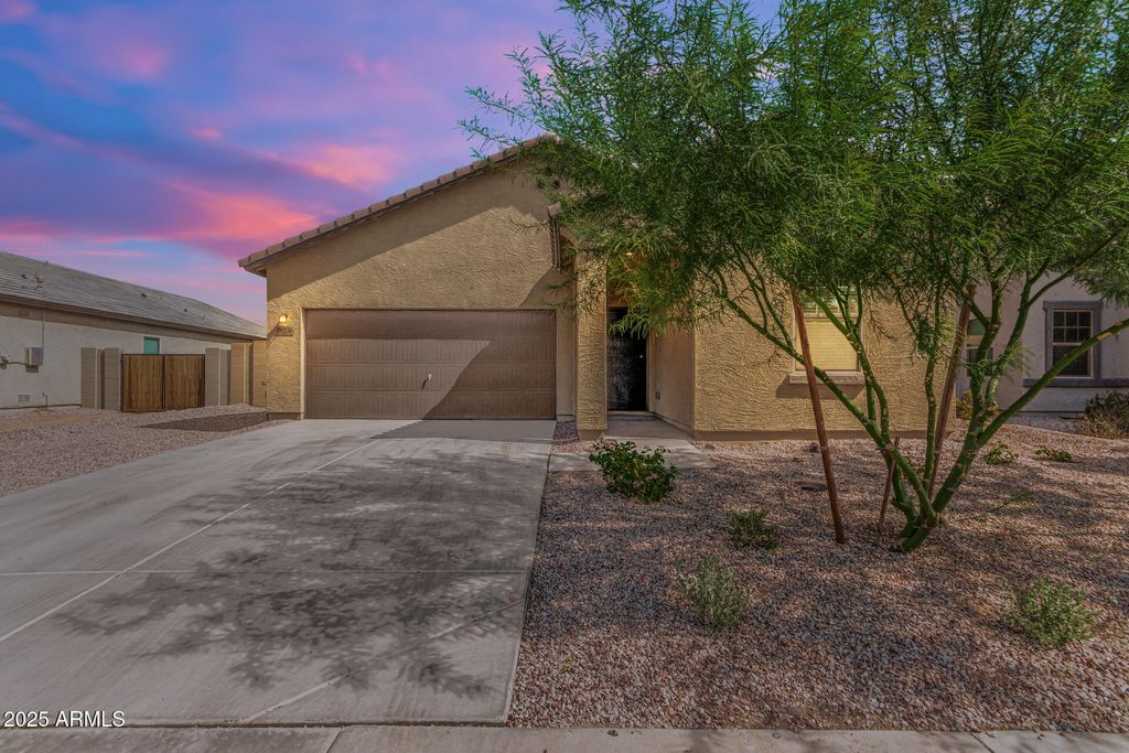 Photo of 19236 W Pierson Street, Litchfield Park, AZ 85340 (MLS # 6905965)