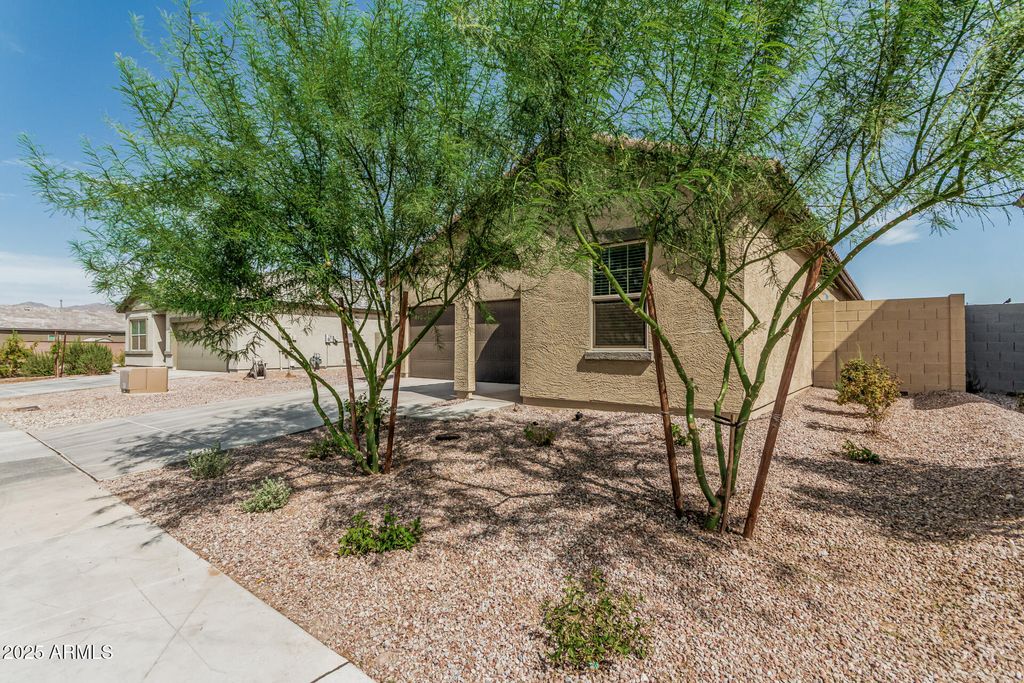 Photo of 19236 W Pierson Street, Litchfield Park, AZ 85340 (MLS # 6905965)