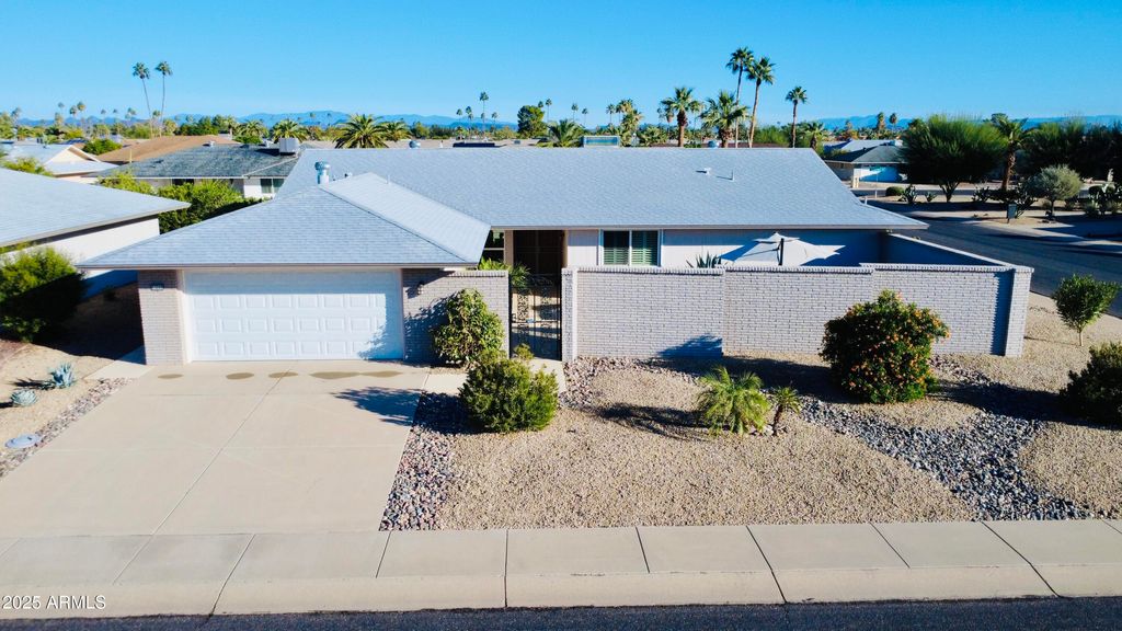 Photo of 13202 W Beechwood Drive, Sun City West, AZ 85375 (MLS # 6951634)