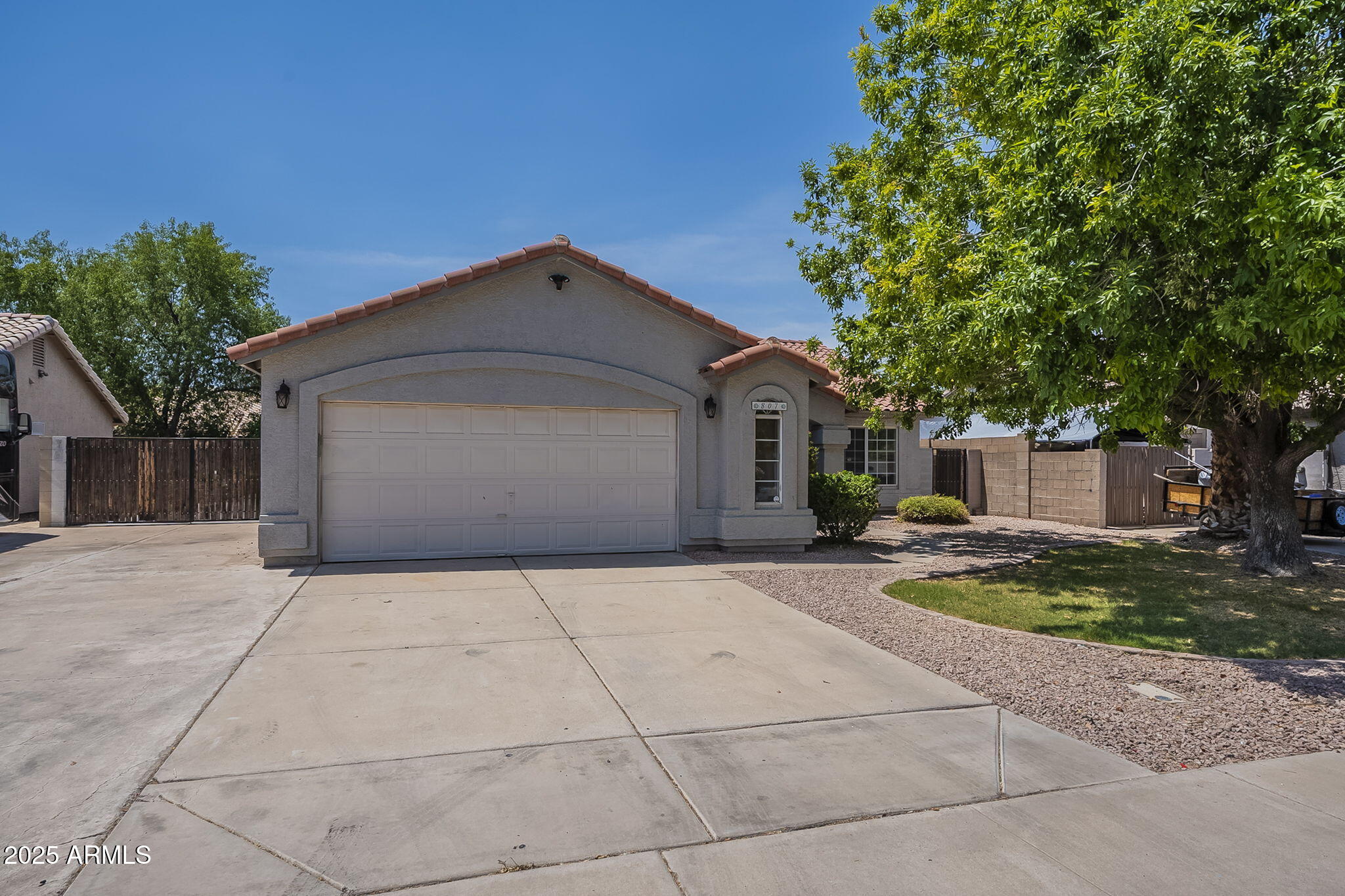 Homes 1 807 E SAN REMO Avenue