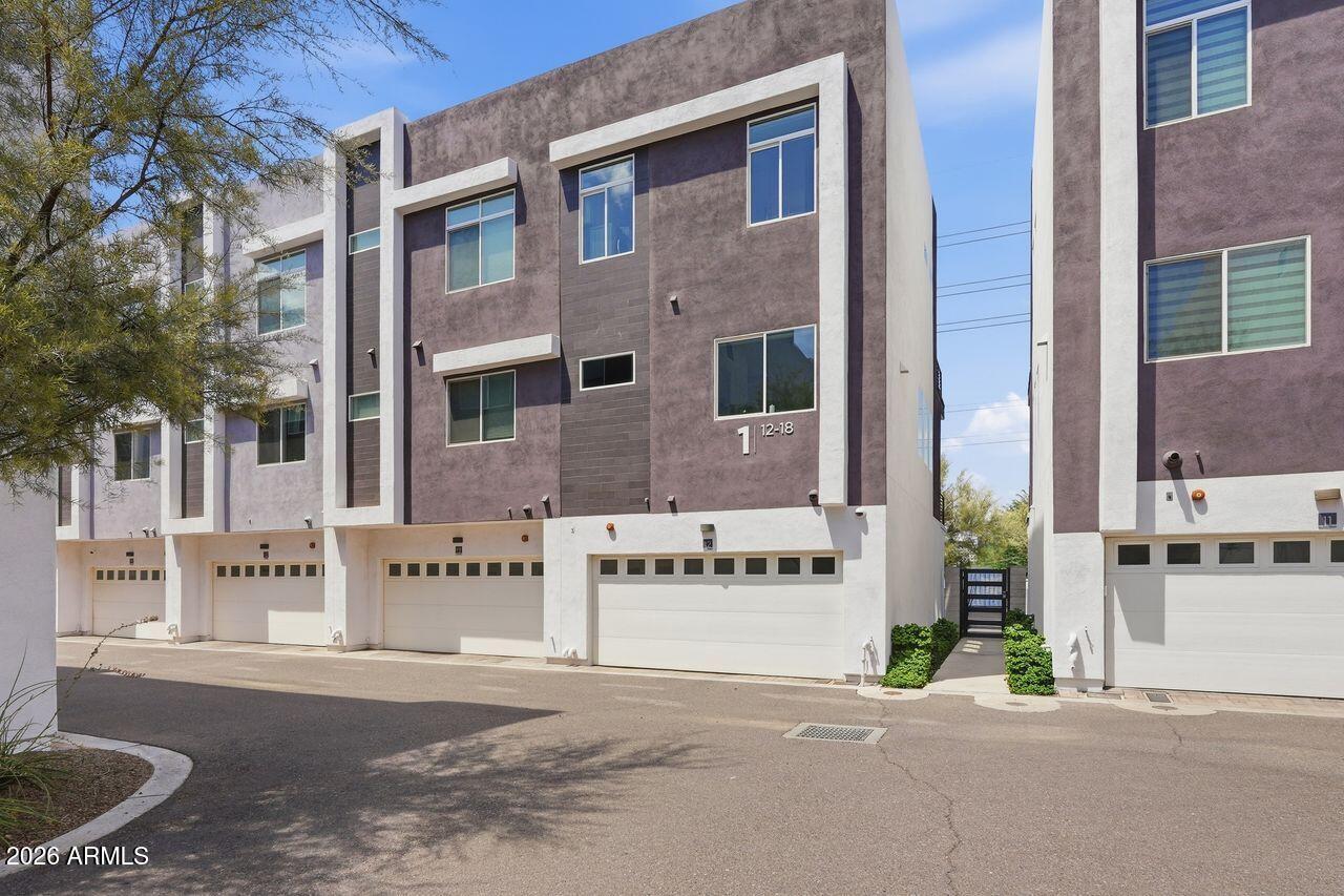 4444 N 25TH Street 12