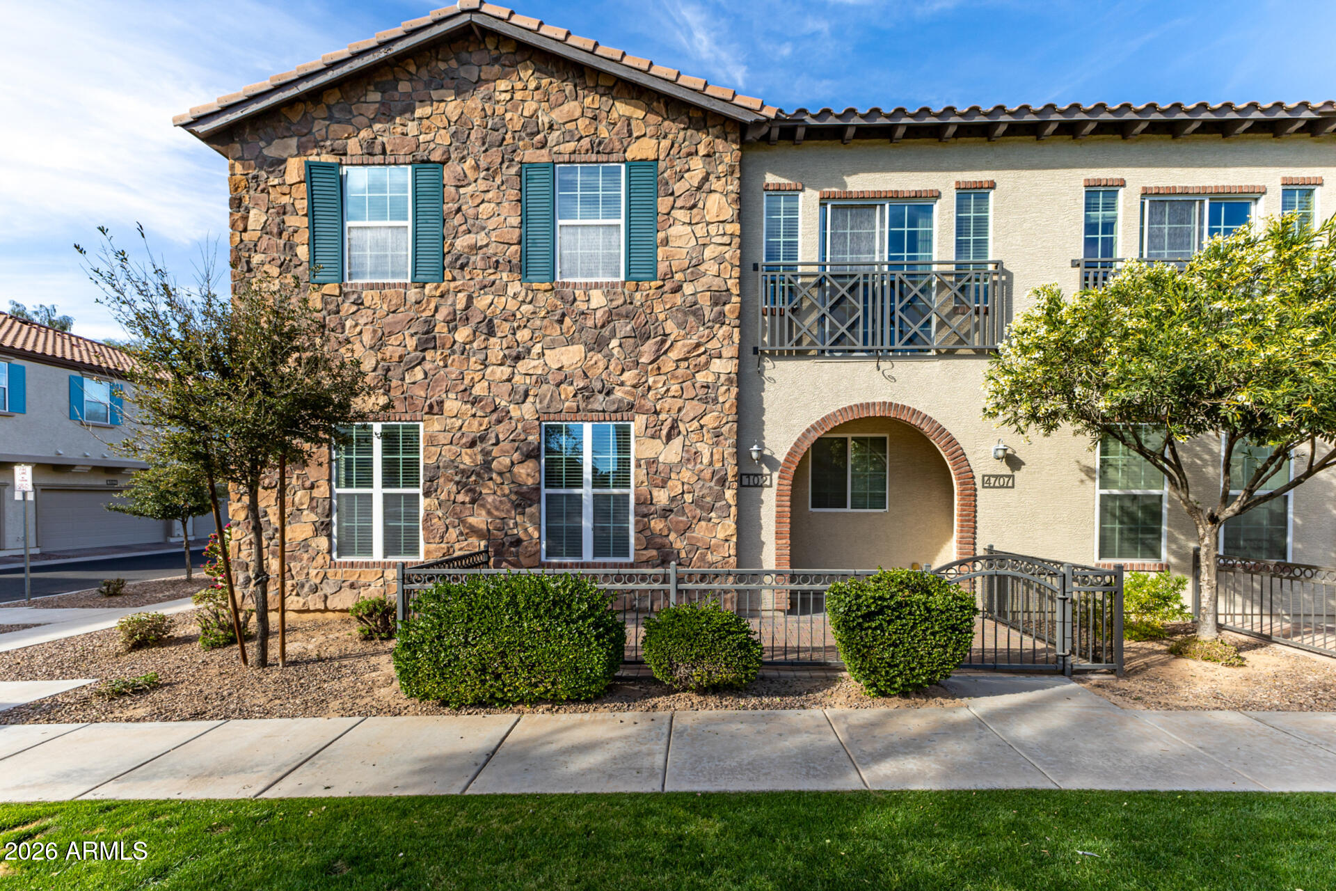 4707 E THUNDERHEART Trail 102