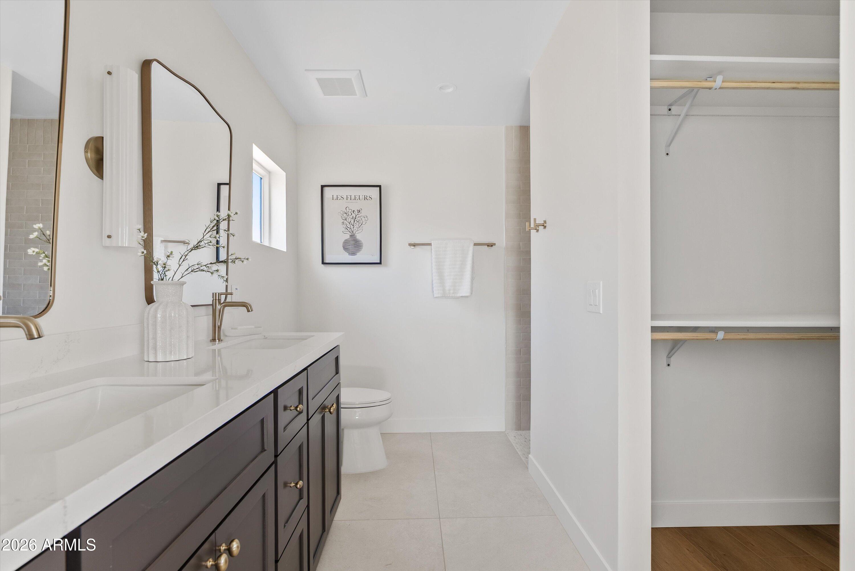 2941 E Cheery Lynn Road